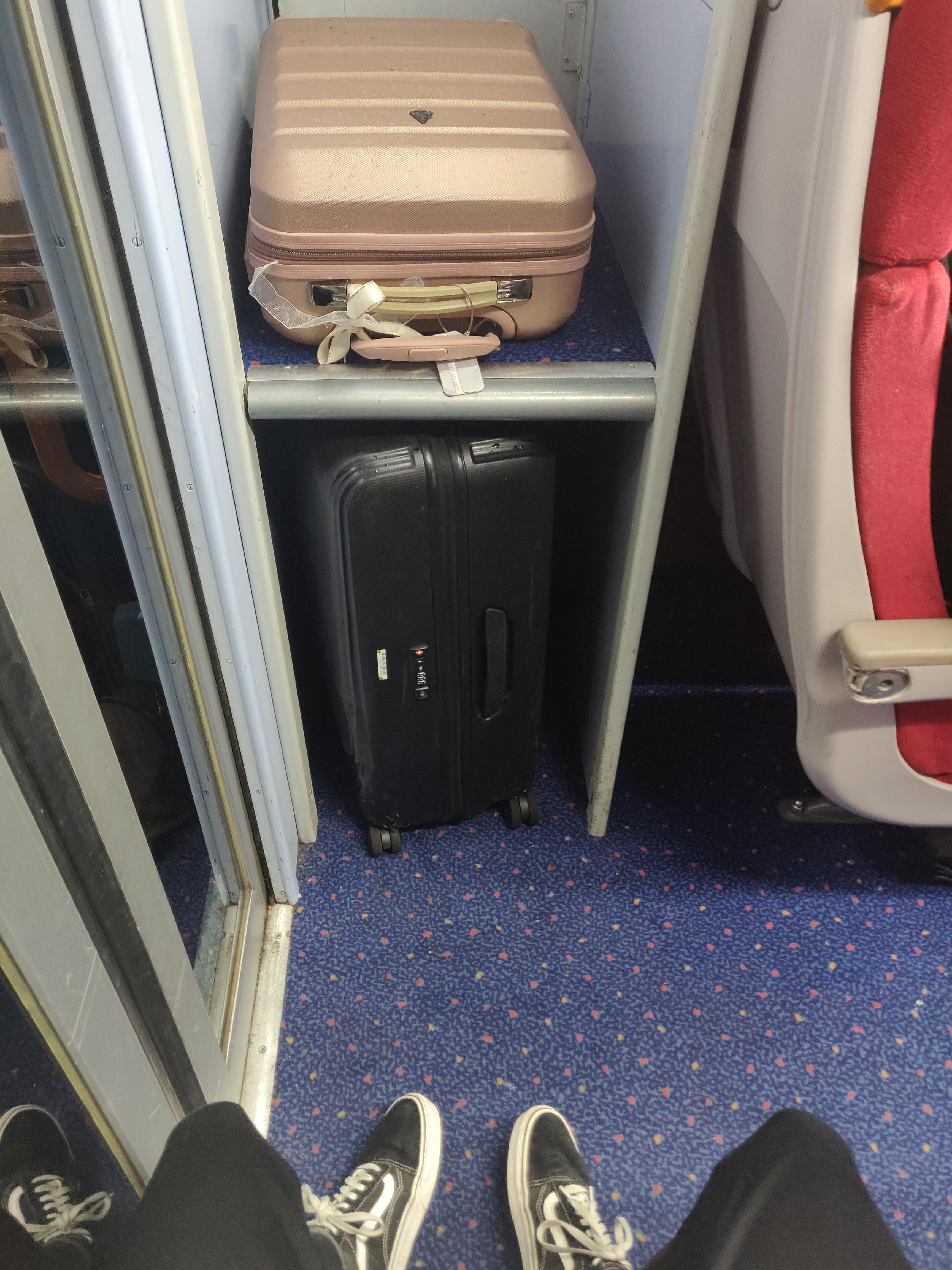 Yeah I'm sat in the luggage rack on the train 😎 Life in 3019 is pretty