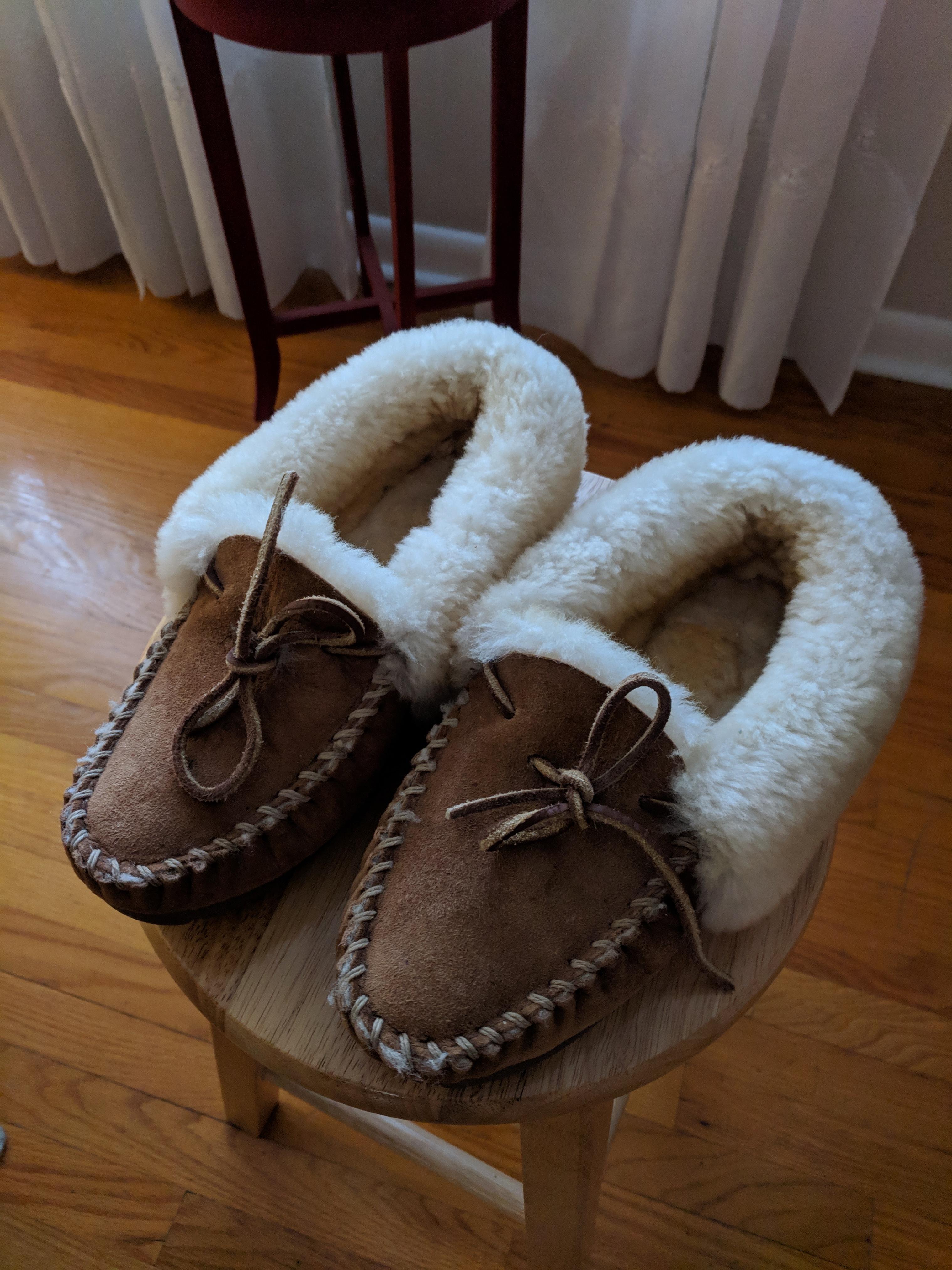 I got these LL Bean slippers at thr SA for 3.99. They look barely worn