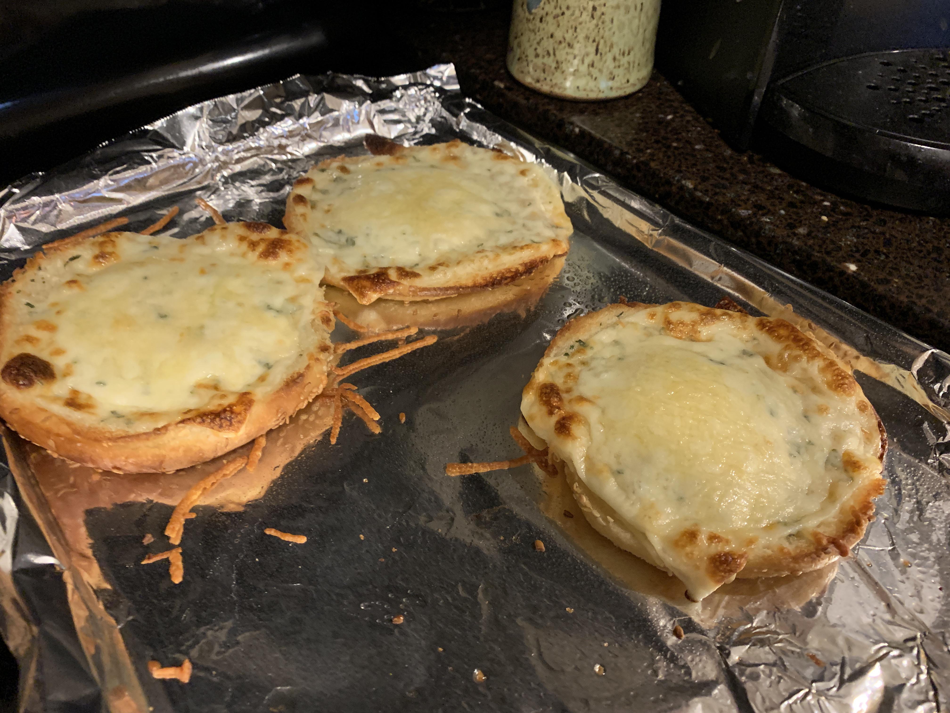Hamburger bun garlic bread r/shittyfoodporn
