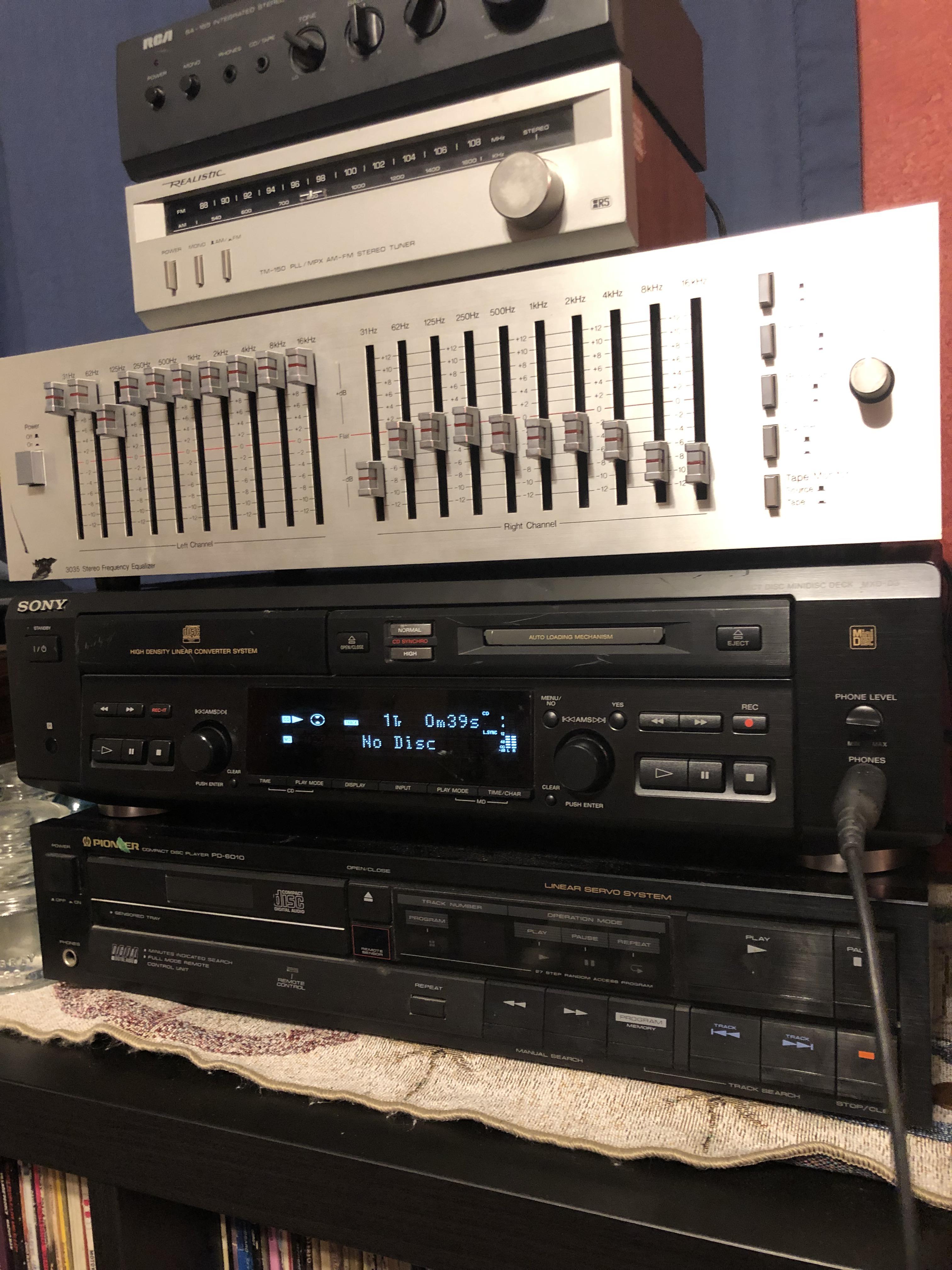 Sony MXDD3 Minidisc/CD combo unit. Great sounding, and perfect at the