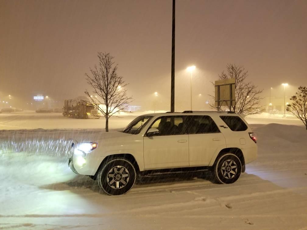 First snow fall with new 4runner r/4Runner