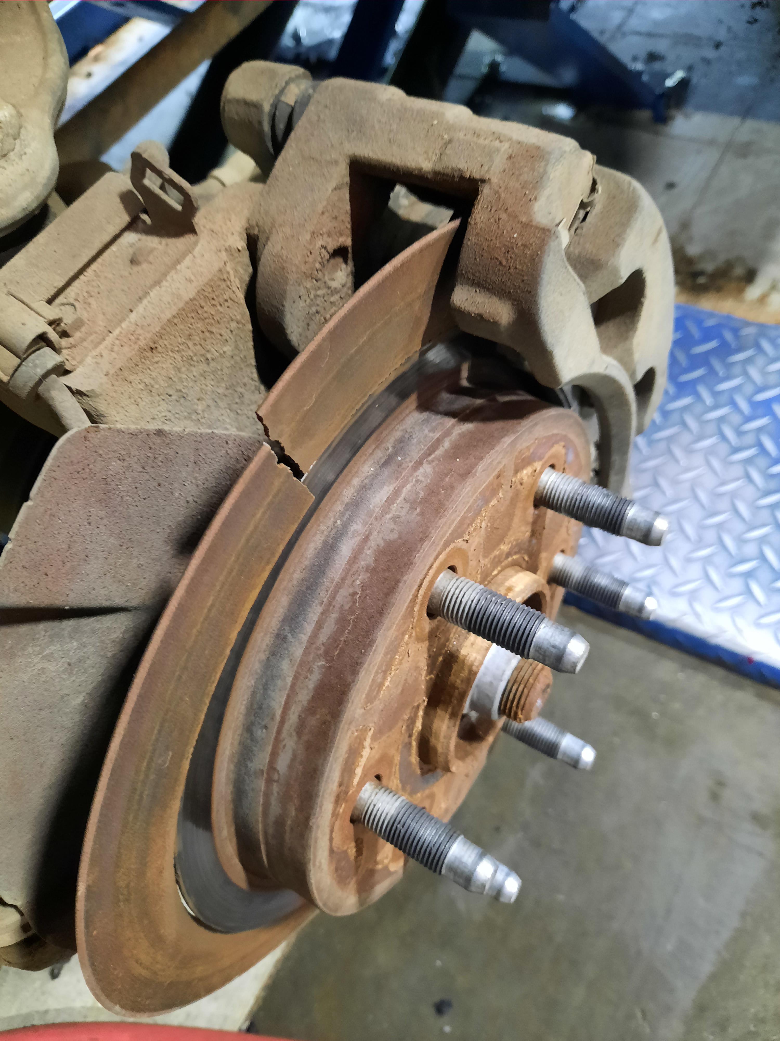 Wtf? I've never seen this kind of brake/rotor damage. : r