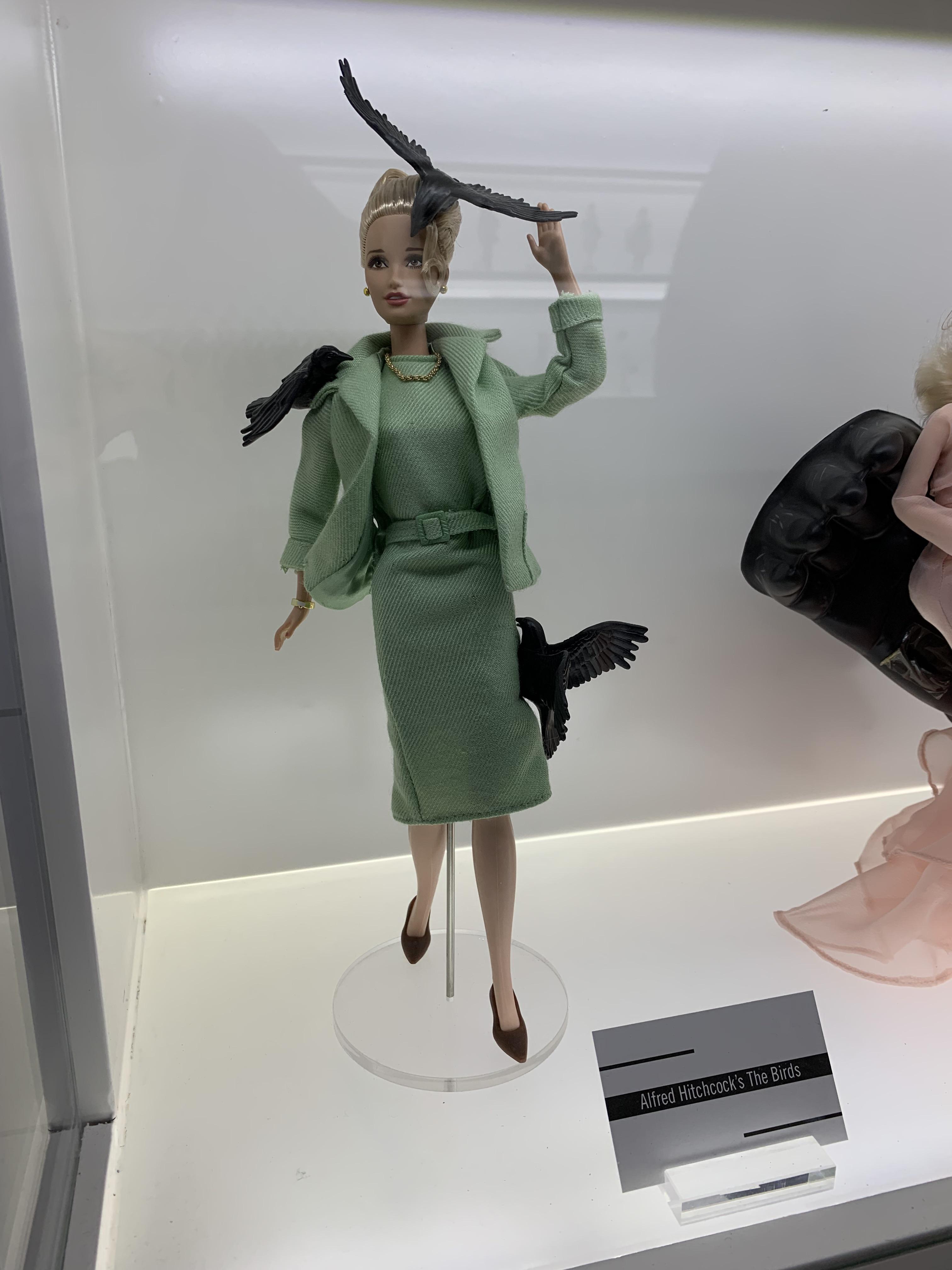 Immediately thought of Mateo’s Halloween costume! r/superstore