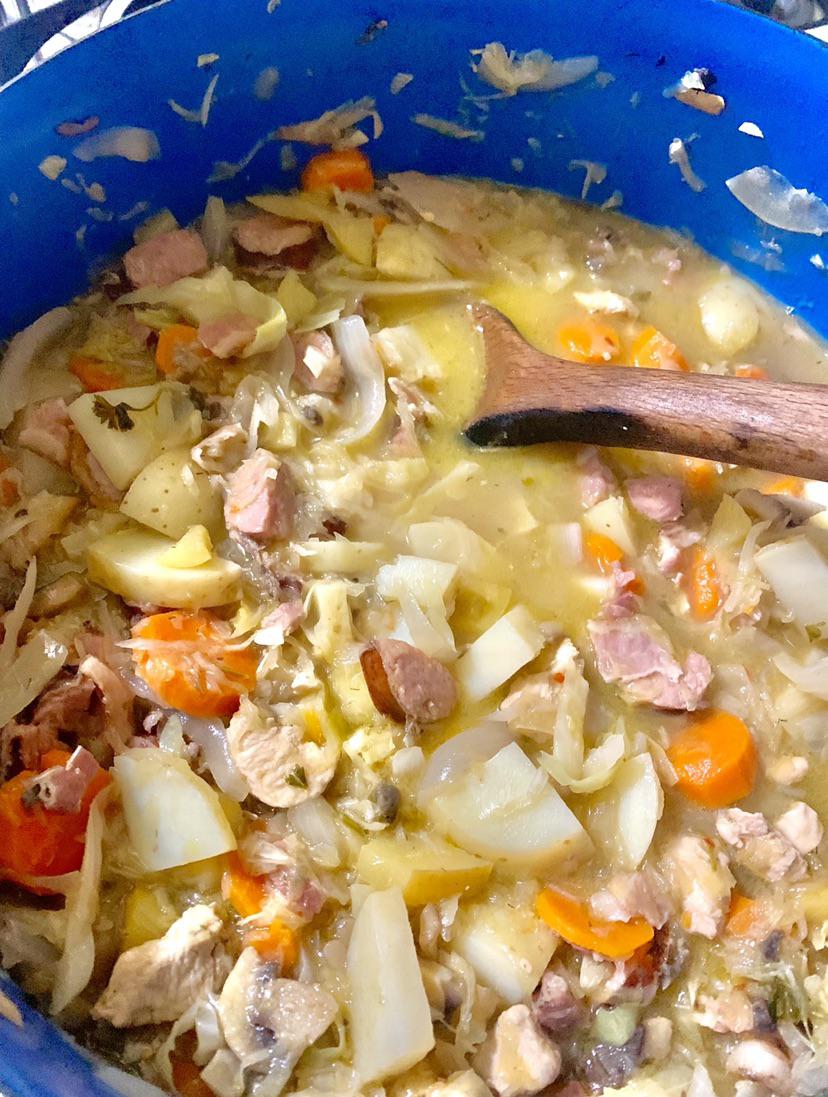 German Hunter Stew (Sauerkraut soup) r/soup