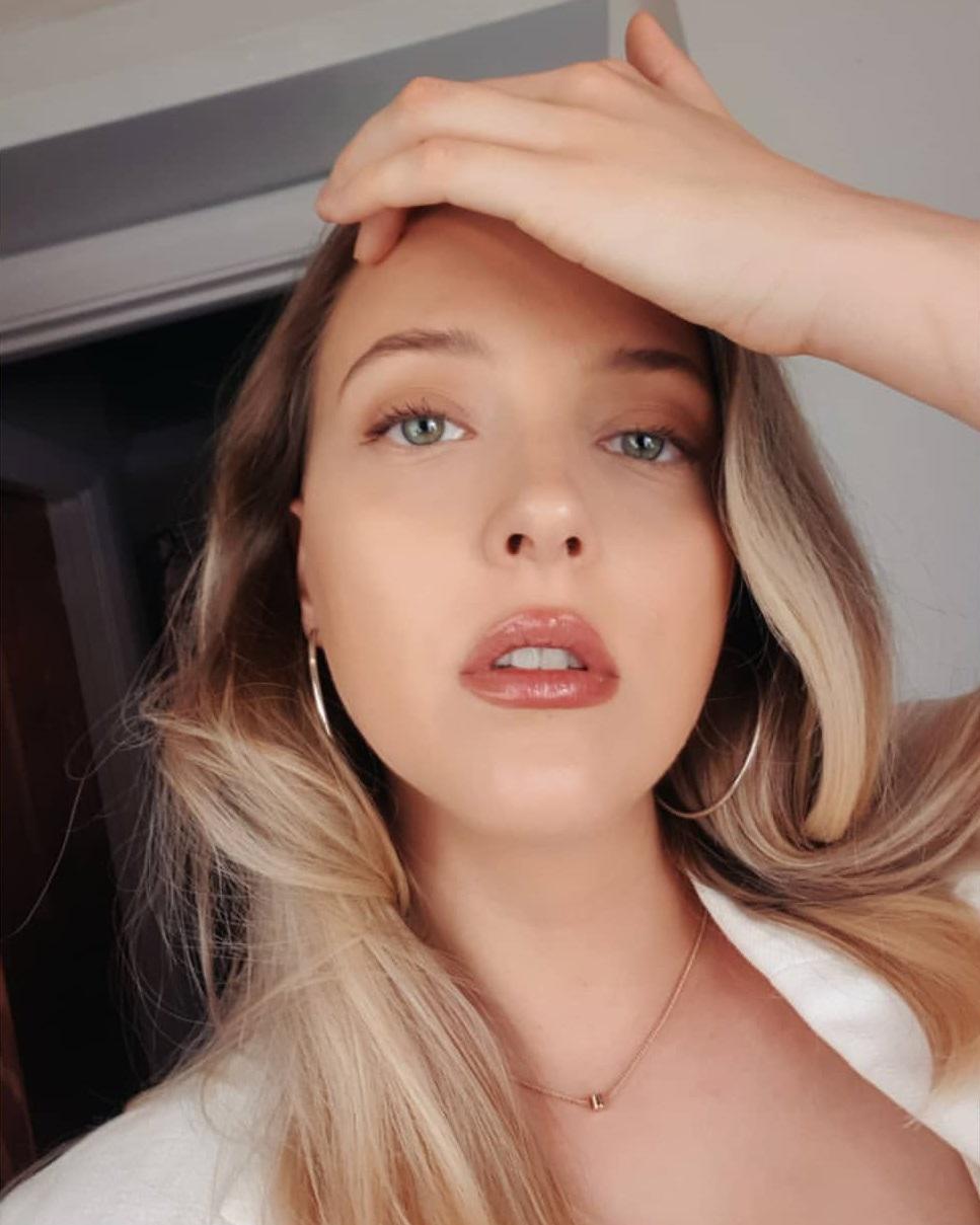 ASMR August. Those DSLs... r/SexyAsmrGirls