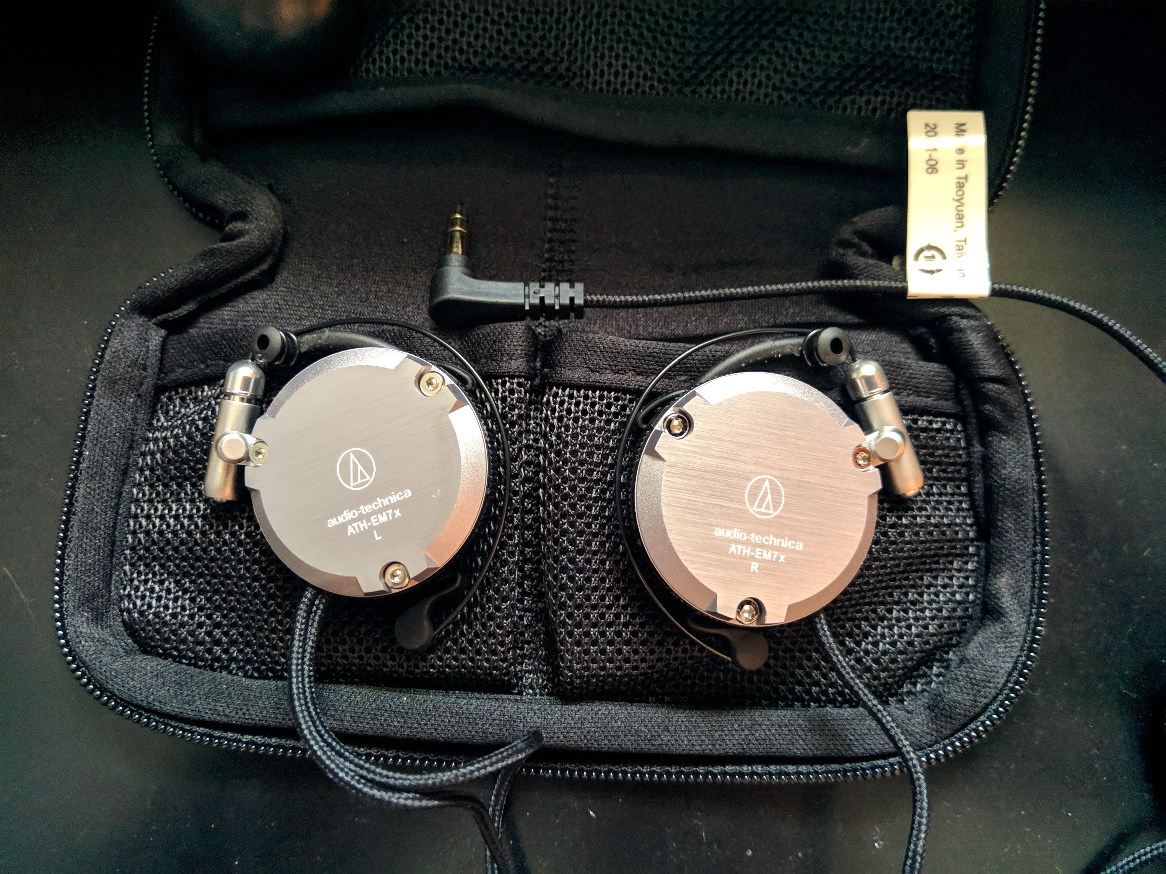 The p3 headphones came in today. Somehow, they're even nicer than I