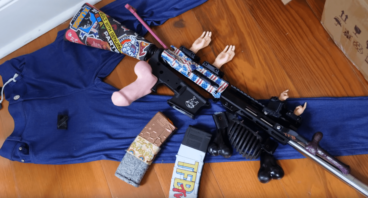 The PEN15 r/CursedGuns