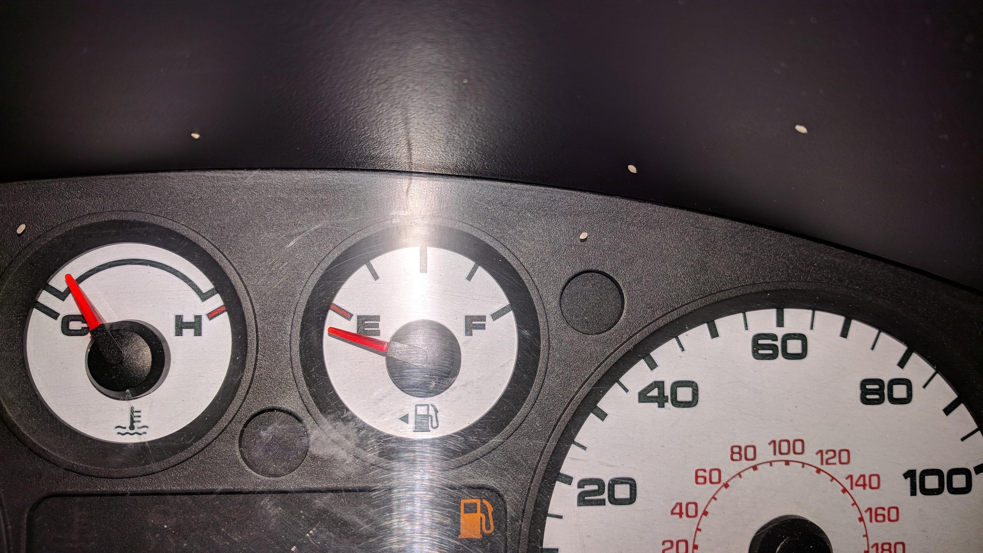 The fuel reserve indicator does work r/fordranger