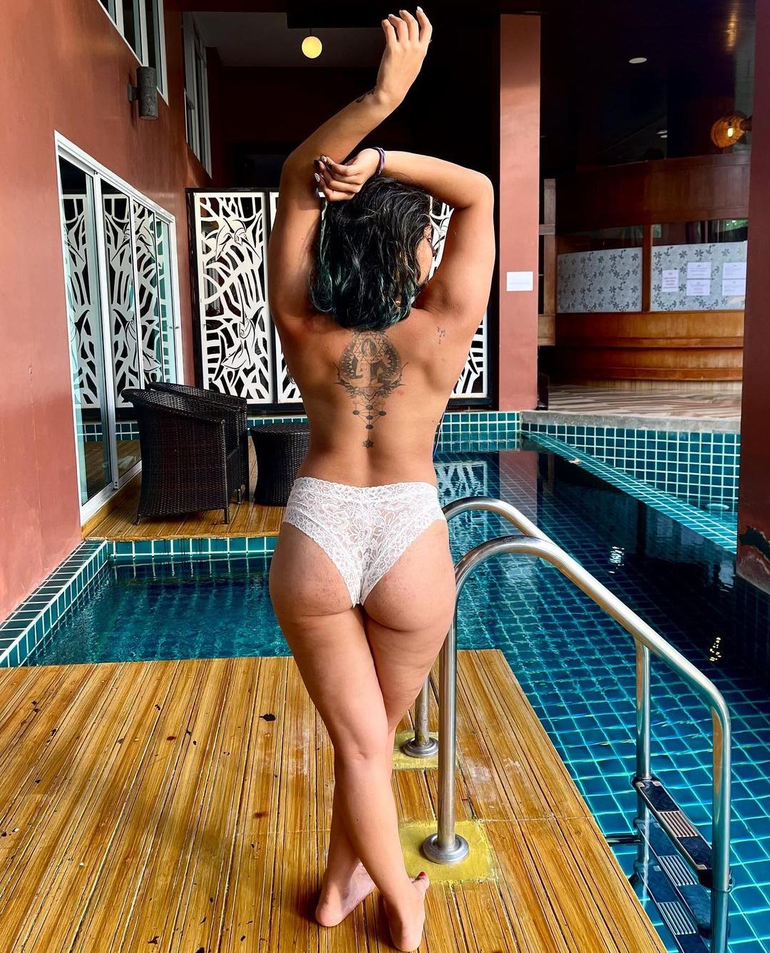 Natasha noel : FapToDesi