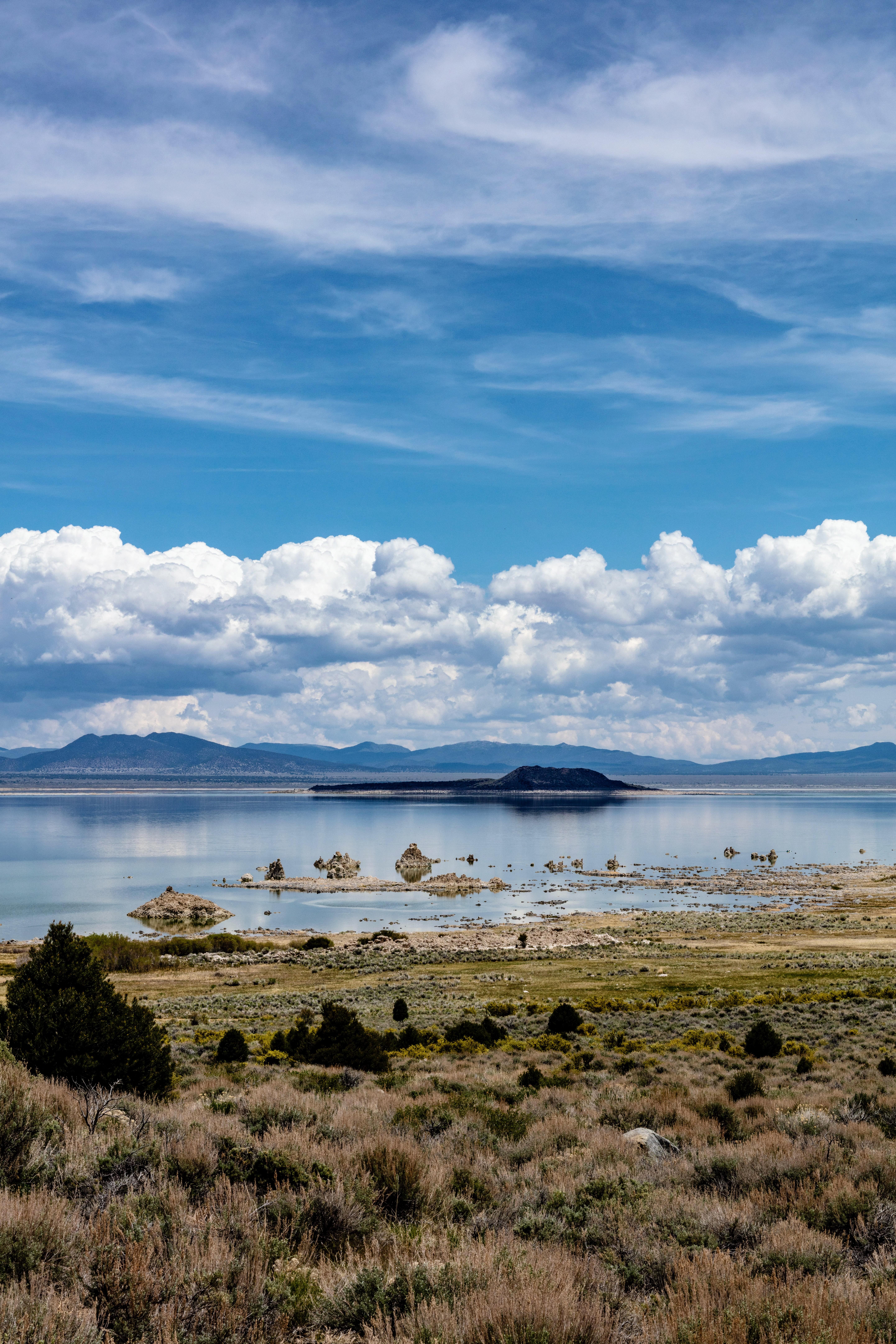 Mono Lake, CA [OC] [5766 × 8649] r/waterporn