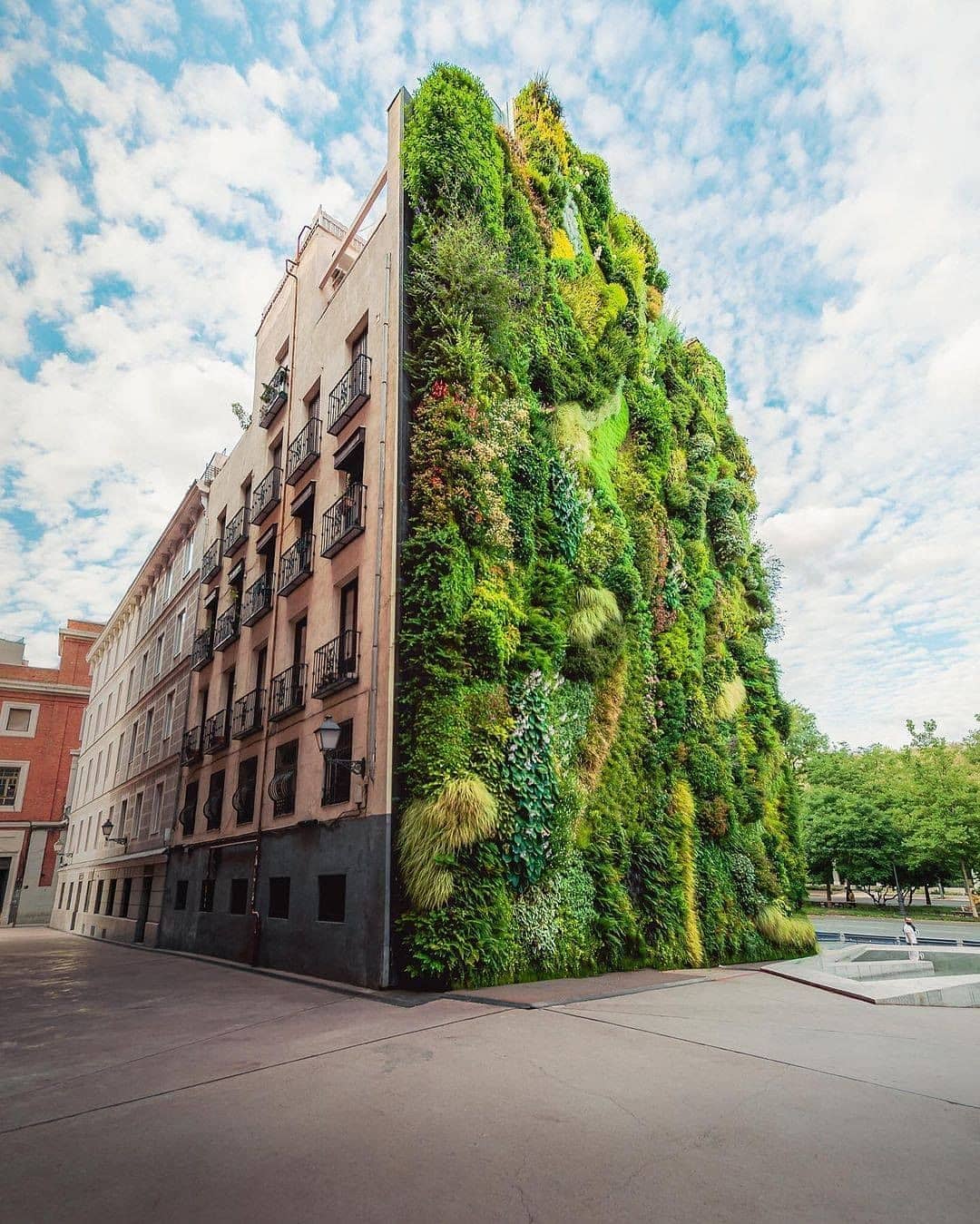 This vertical garden located in Madrid, Spain r/ArchitecturePorn