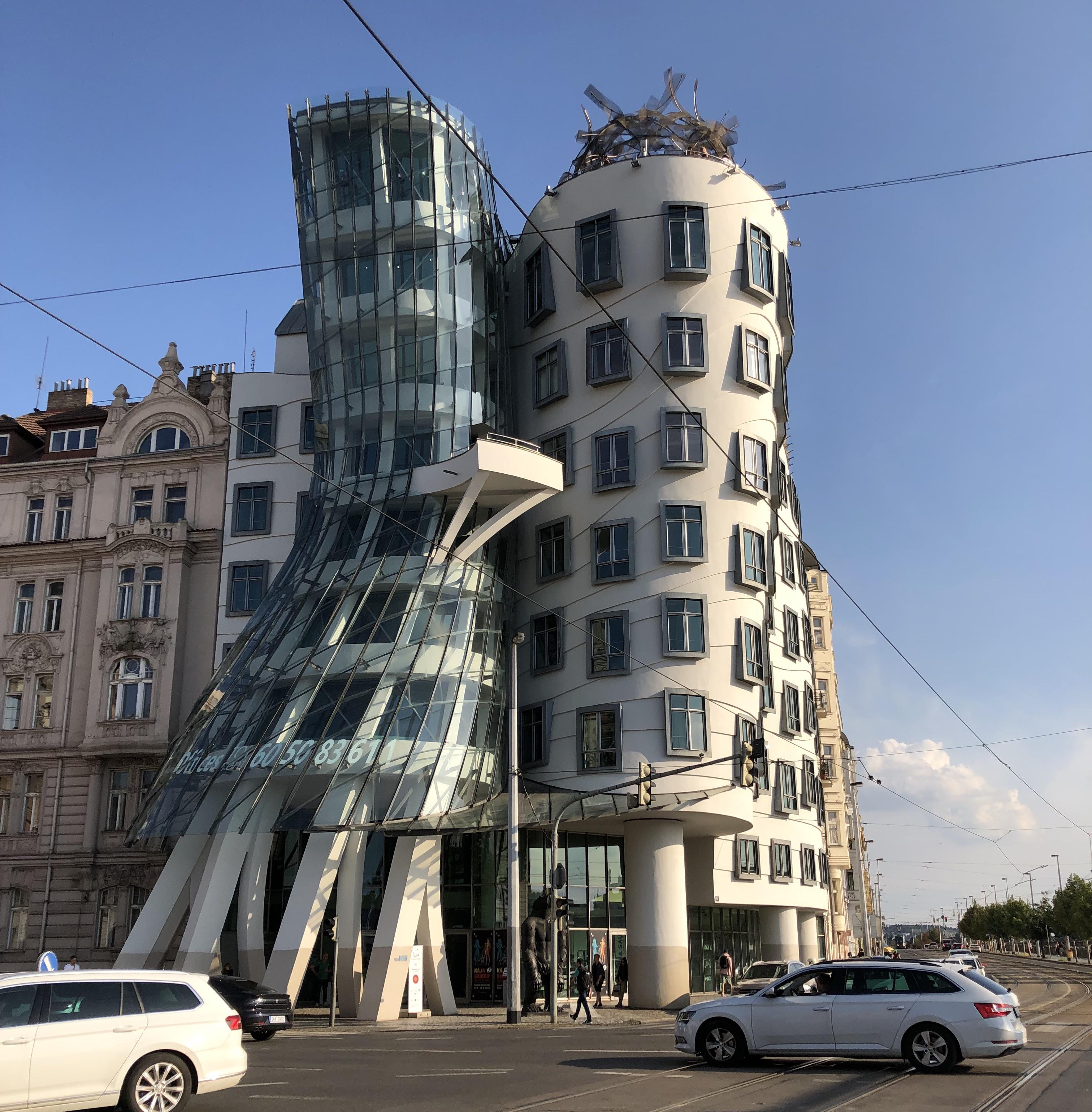 Dancing House, Czech Republic architecture