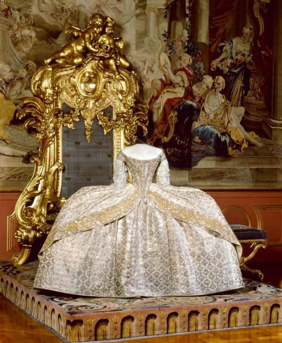 The dress of the Russian Empress Elizabeth Petrovna. The first half of