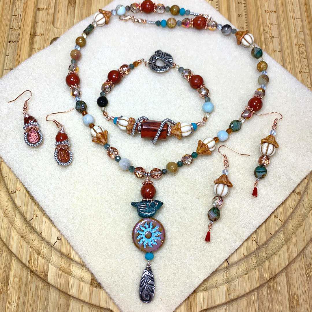I made this Tucson Showdown jewelry set with a challenge kit using