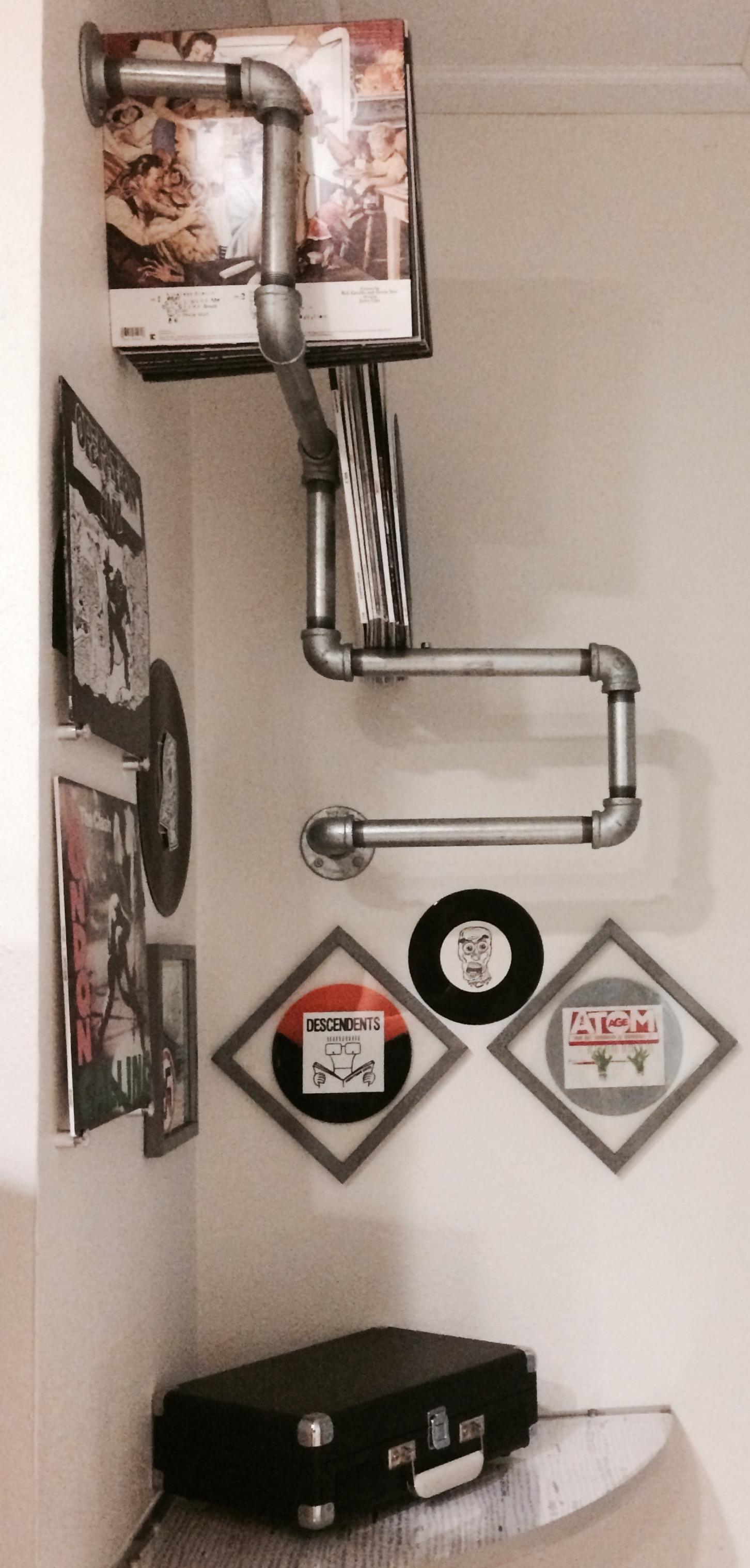 DIY vinyl shelves/display I built over the weekend r/PunkRecords