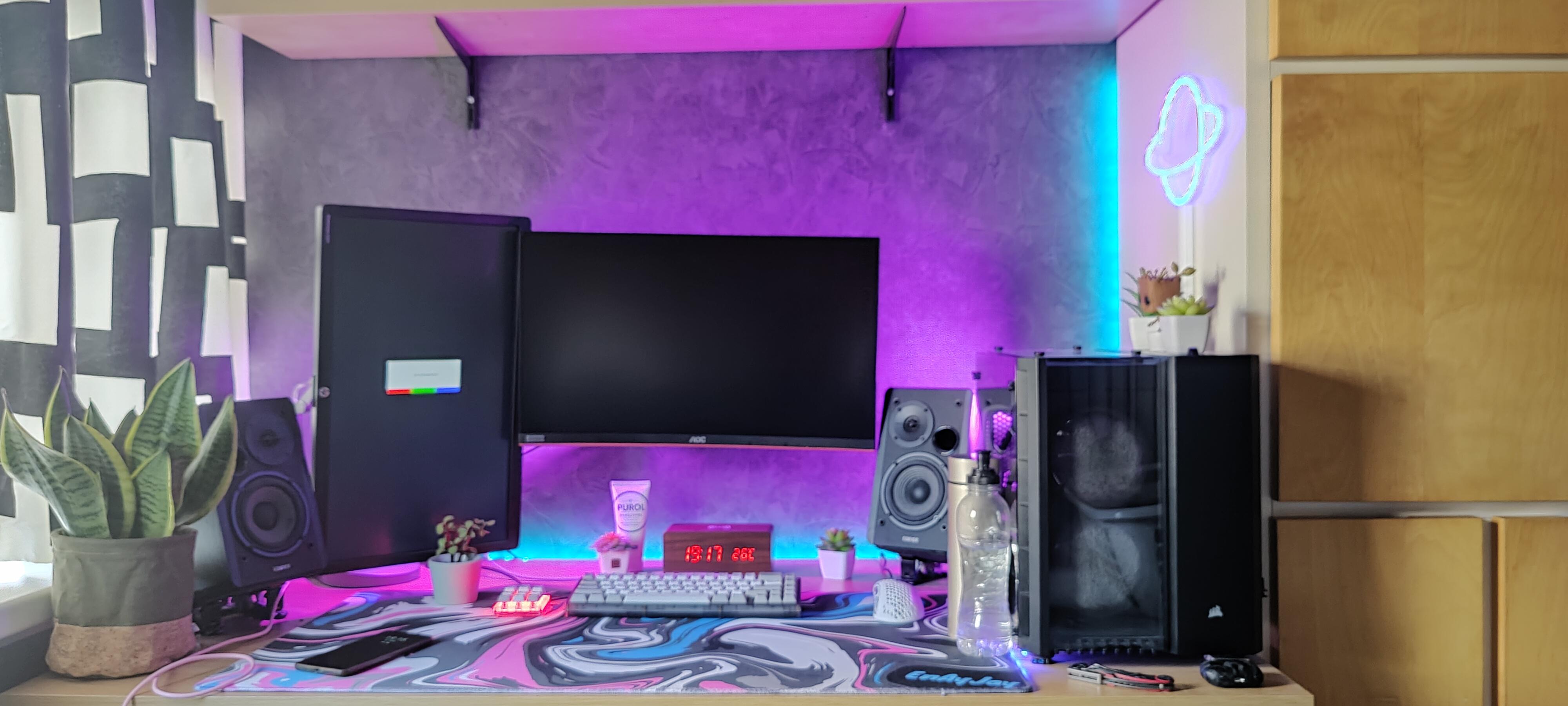 What colour desk should I get if I get a new desk? r/DesignMyRoom