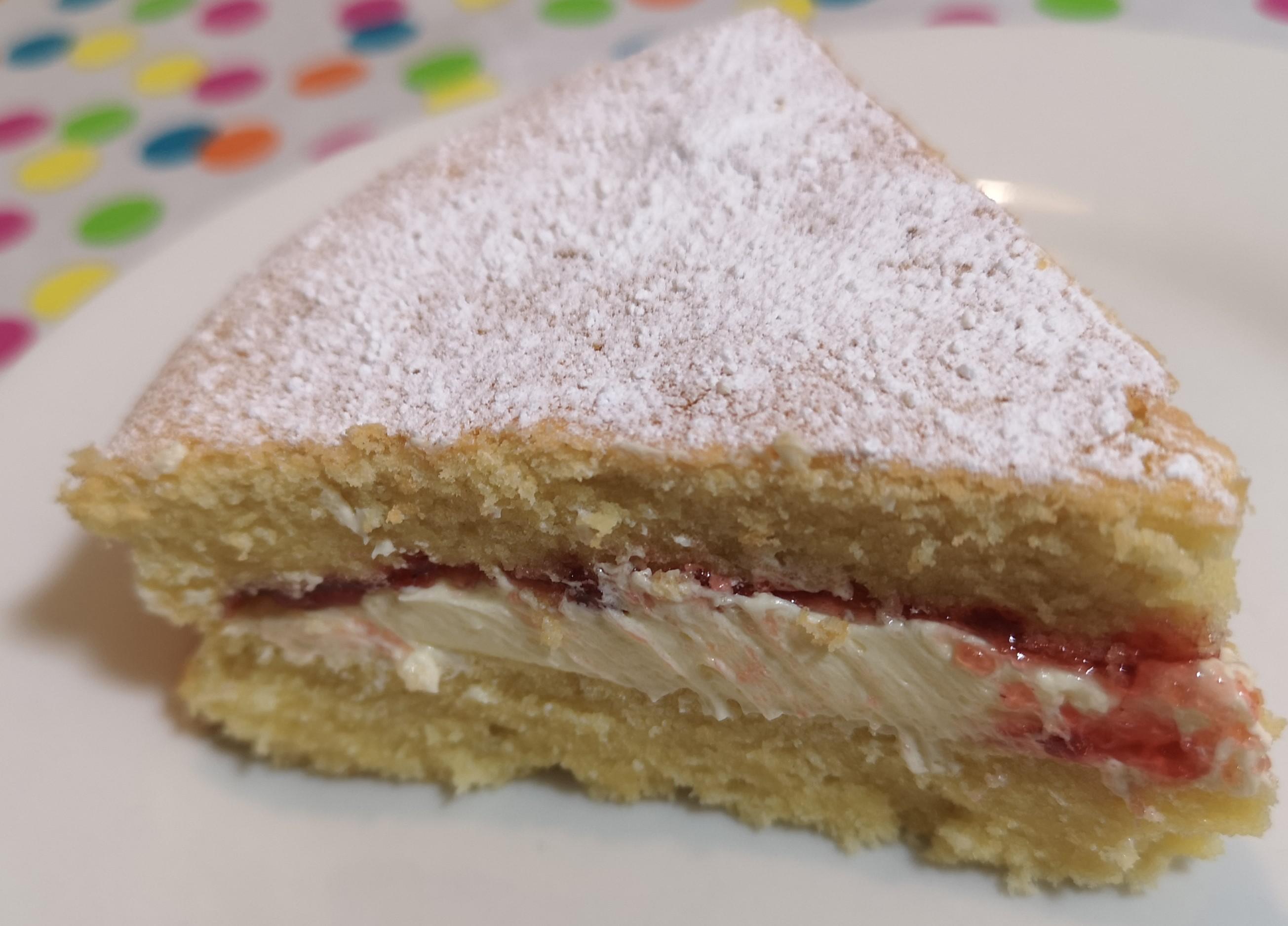 Classic victoria sandwich how to make victoria sandwichesAngie`s Bakery Kingdomy r/FoodPorn