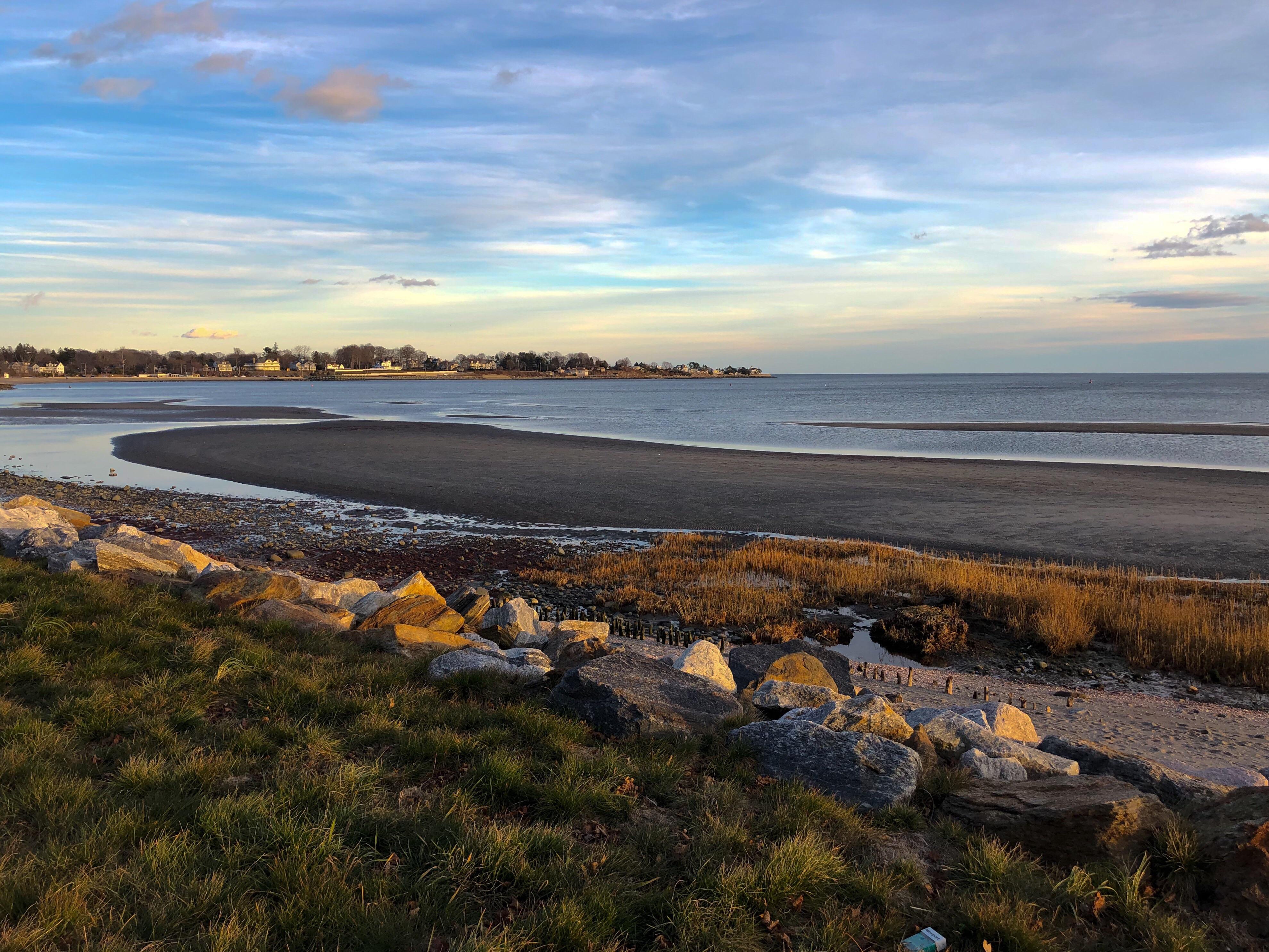 Milford, Fort Trumbull Beach. Magic hour. r/Connecticut