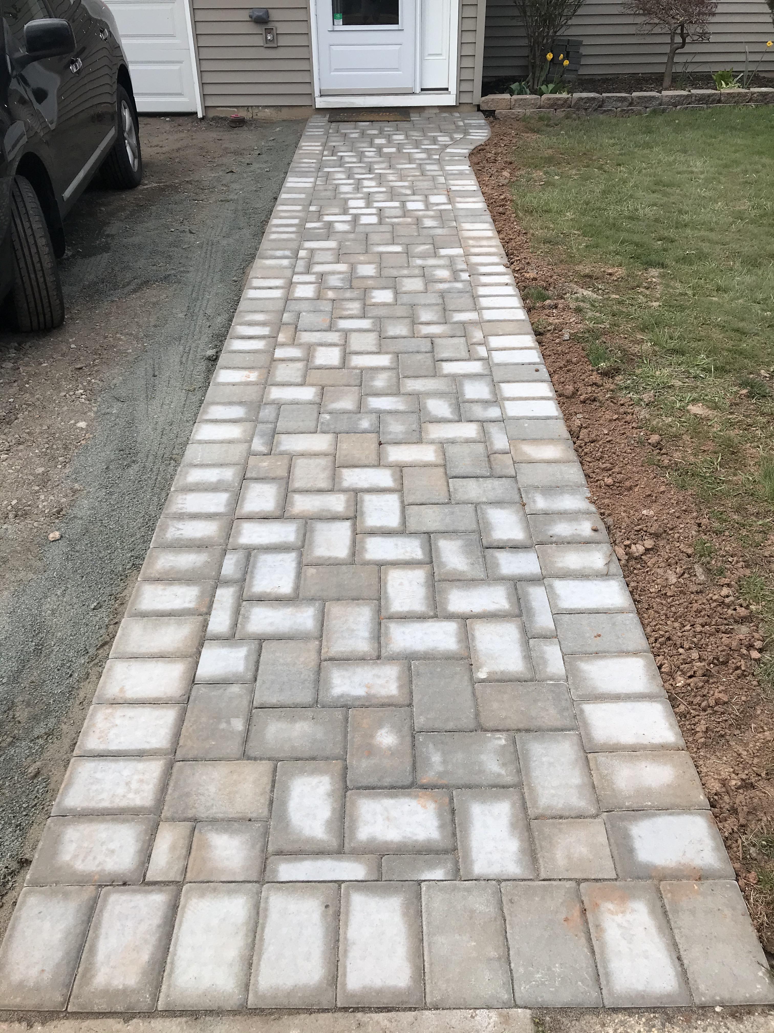 Cambridge Paver installation does this look normal after installation