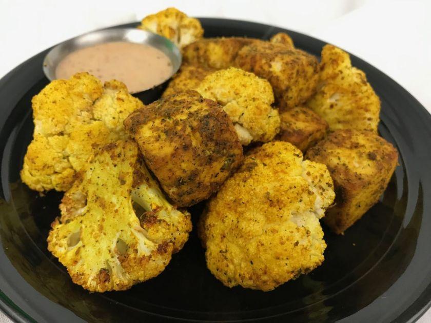 Air Fryer Tofu and Cauliflower [OC] r/VeganFoodPorn
