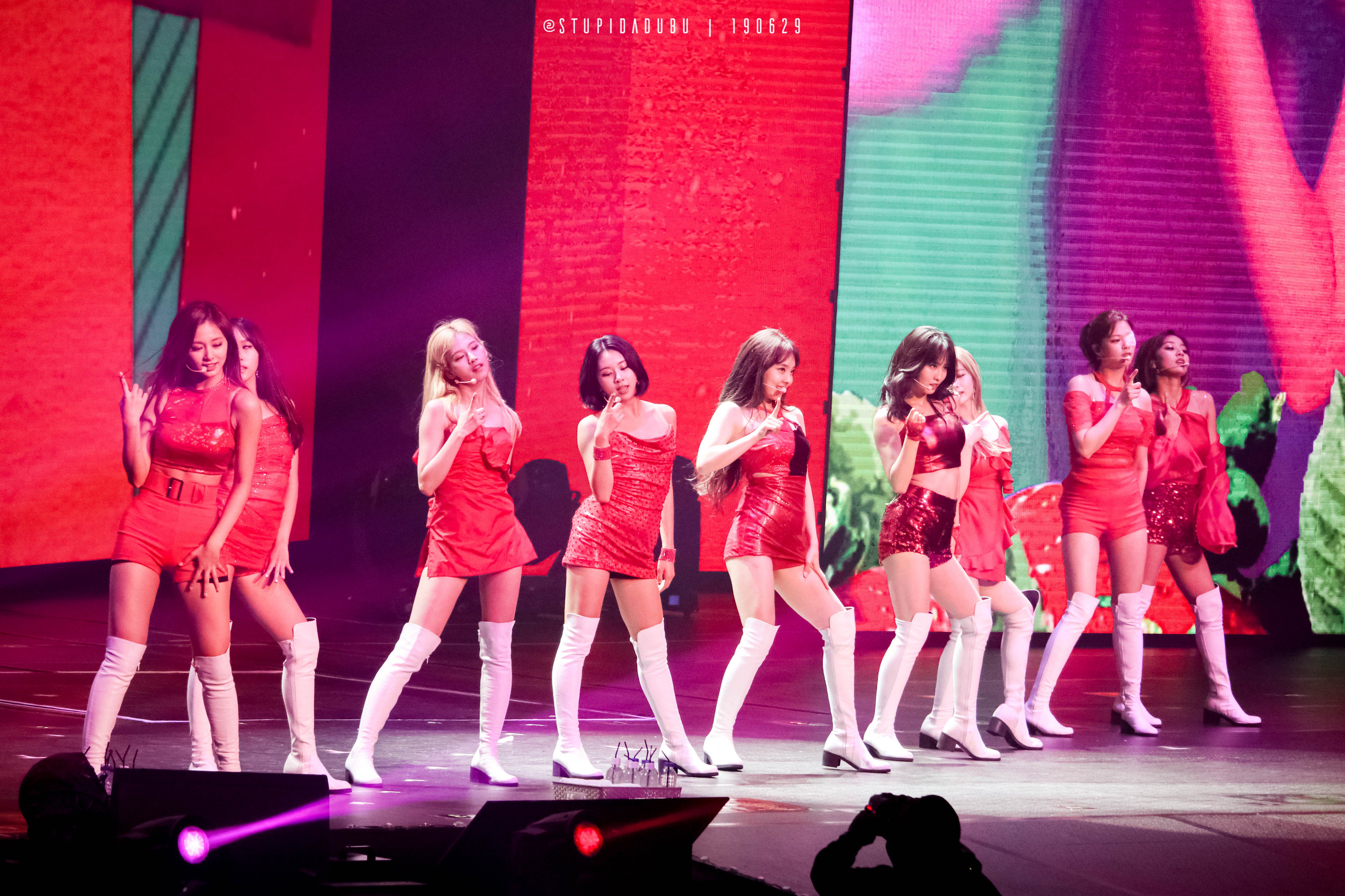 190629 Strawberry TWICE r/twice