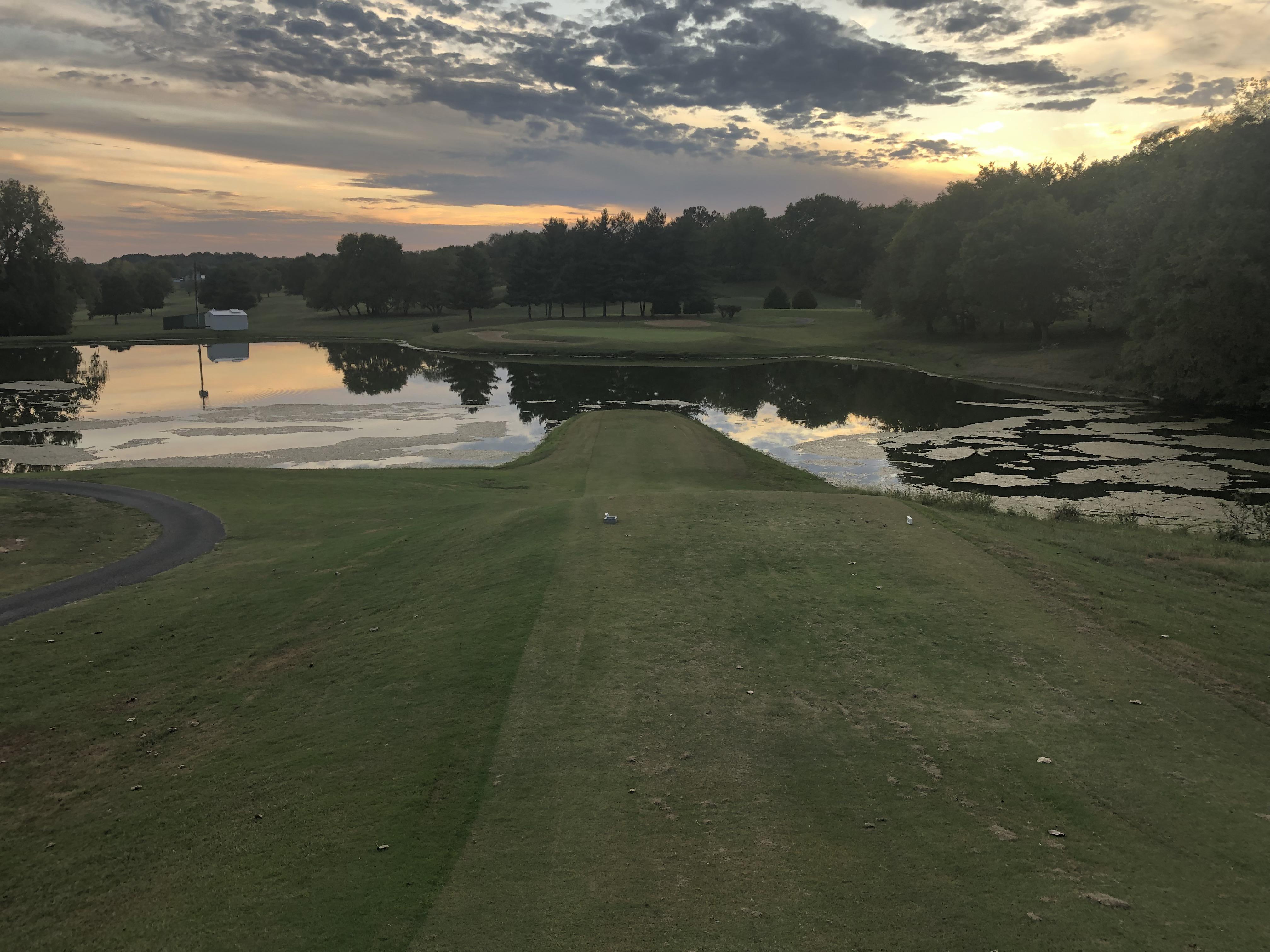 Par 3 Western Hills, KY r/golf