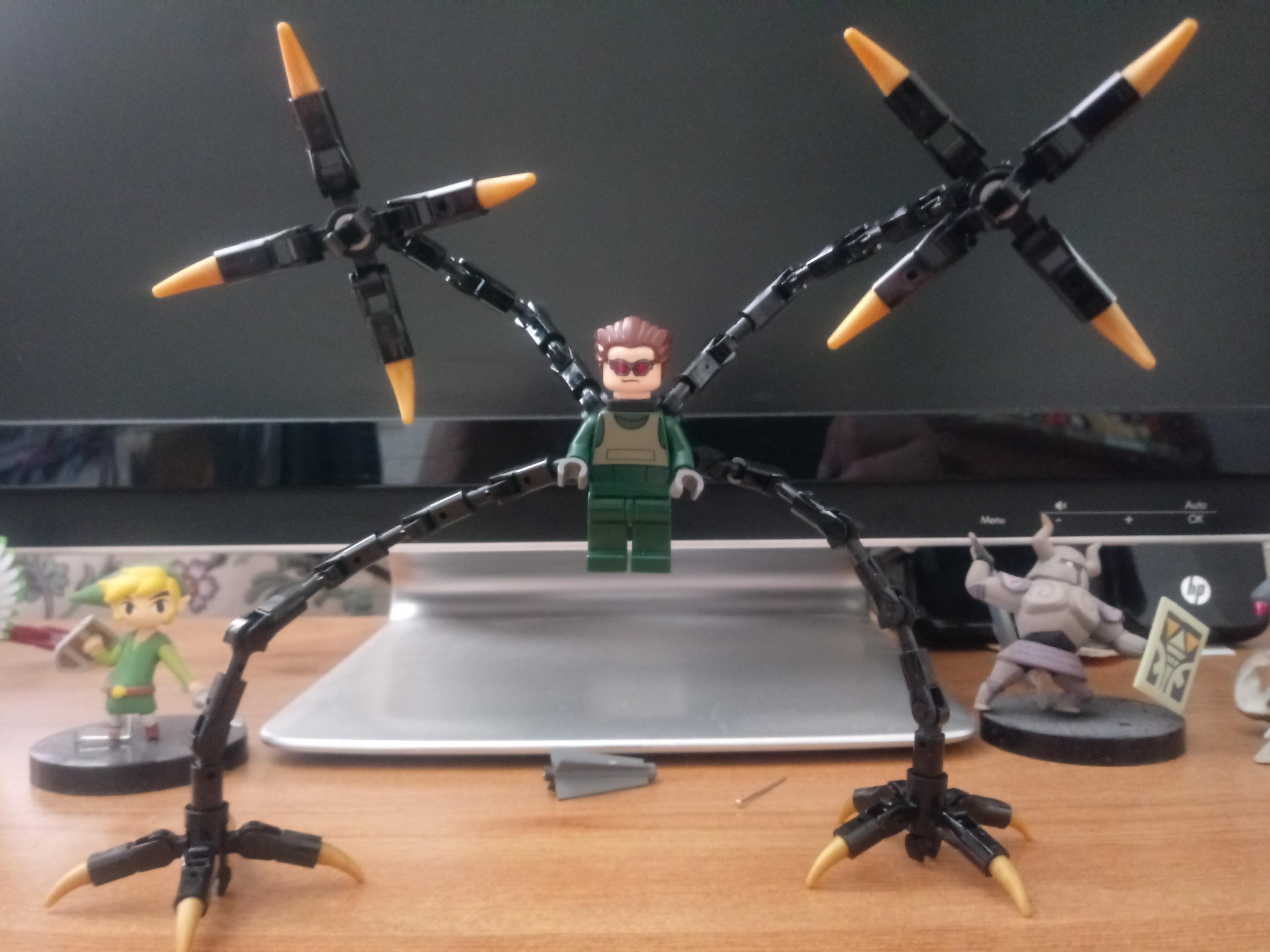 I never got hold of the official Doc Ock minifigures, so I built my own lego