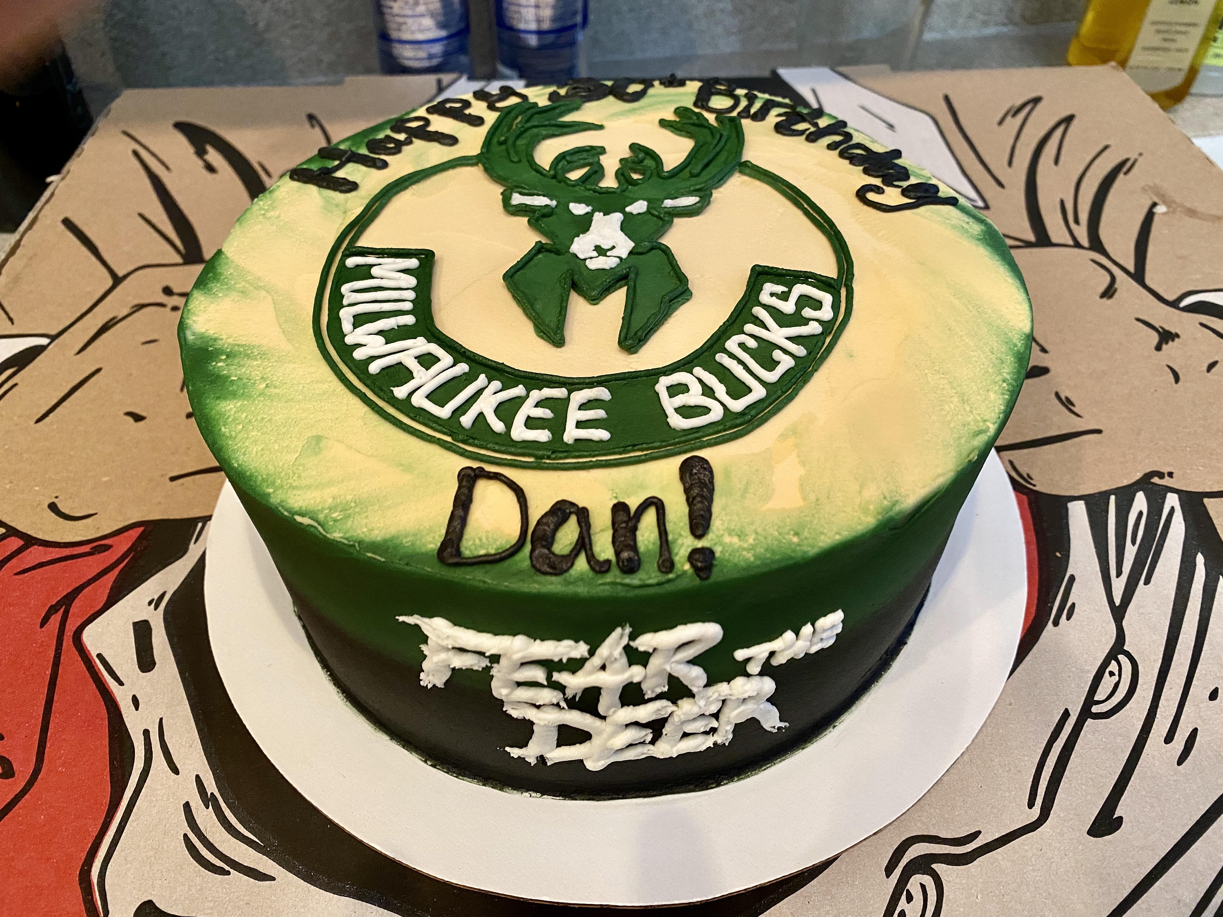 You kidding me? Best birthday cake of my life. 🦌 r/MkeBucks