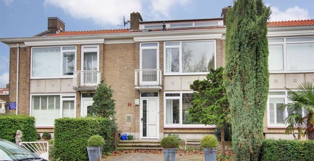 This 1,500,000 euro's house in Amsterdam (middle one) r/VeryExpensive