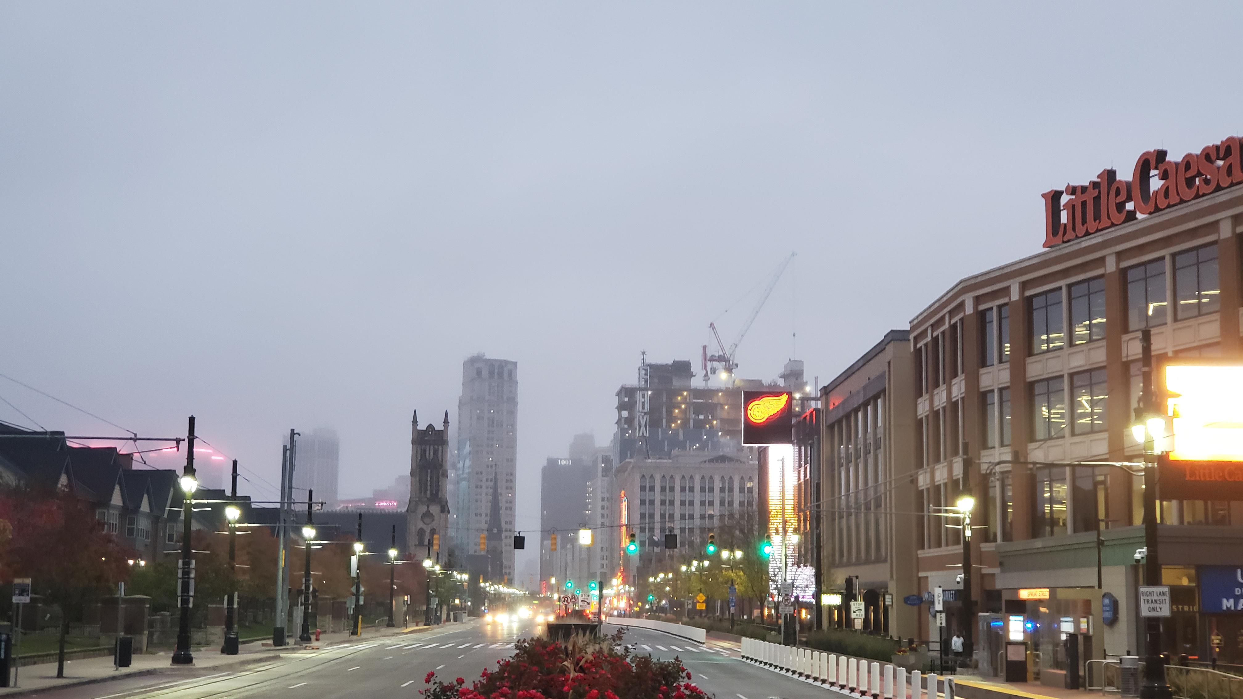 Southbound Woodward Ave r/Detroit