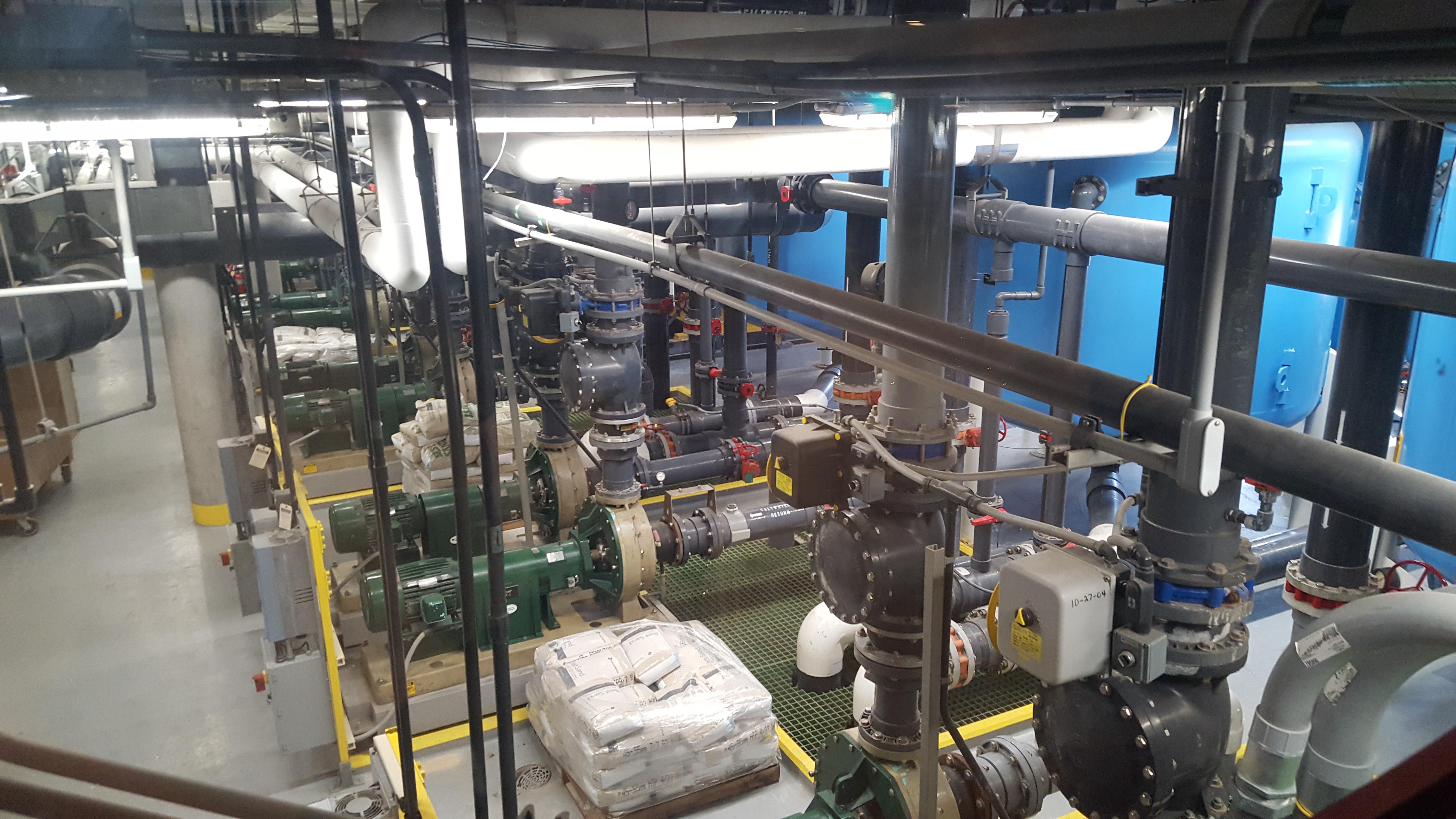 Filtration room National Aquarium, Baltimore MD r/Aquariums