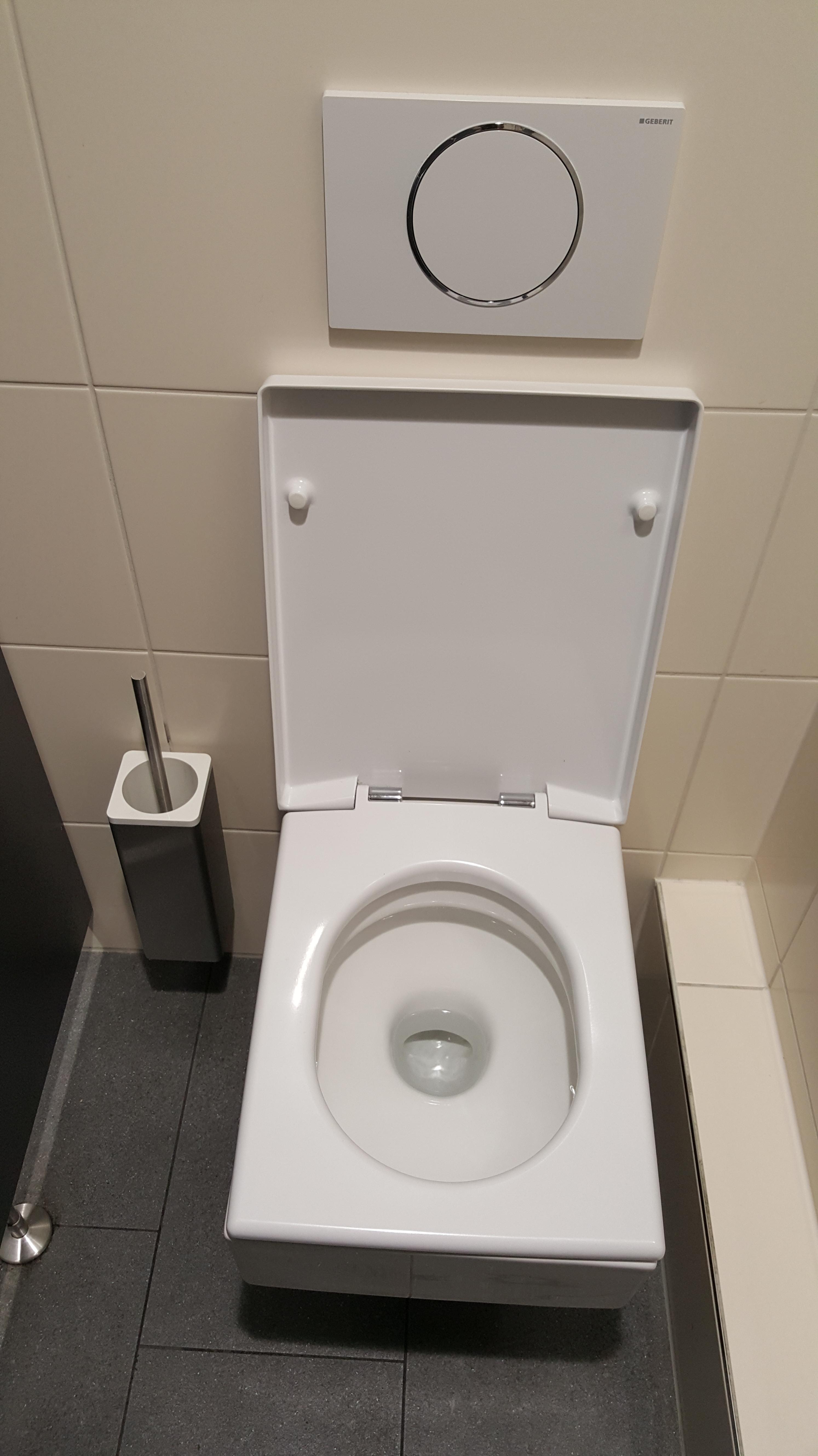 these square toilet seats mildlyinteresting