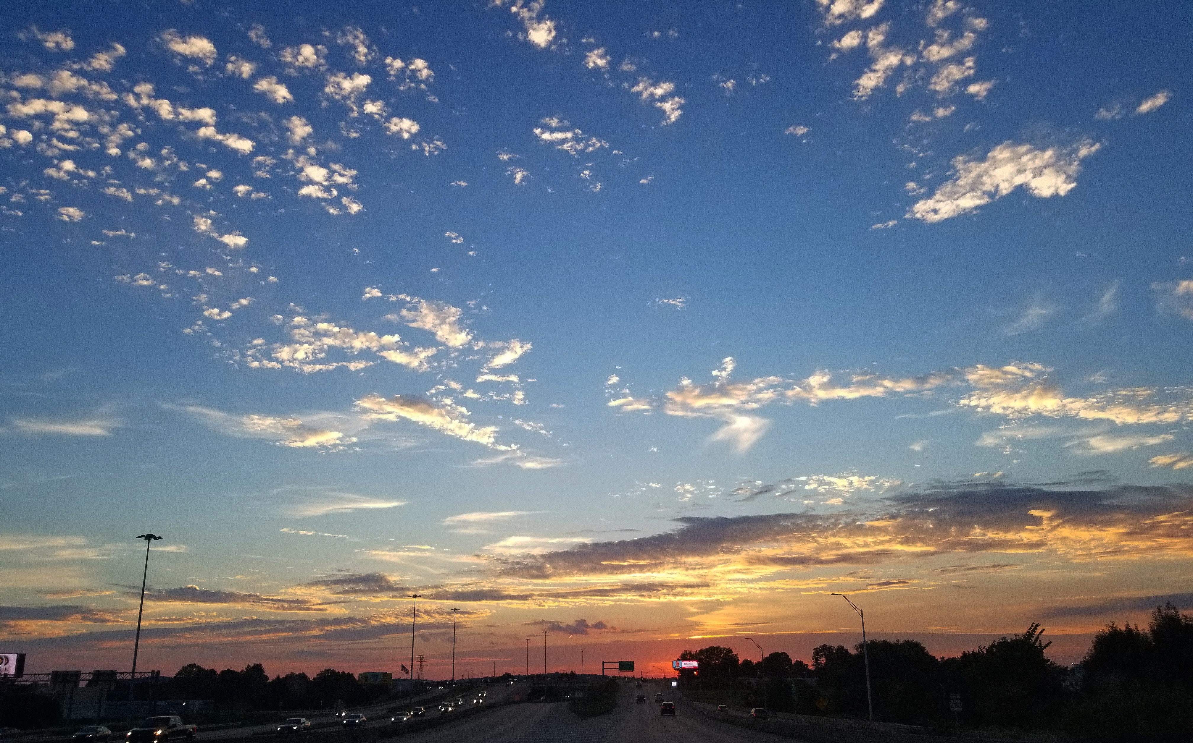 Tonight's sunset in Lancaster, Pa. r/Pennsylvania