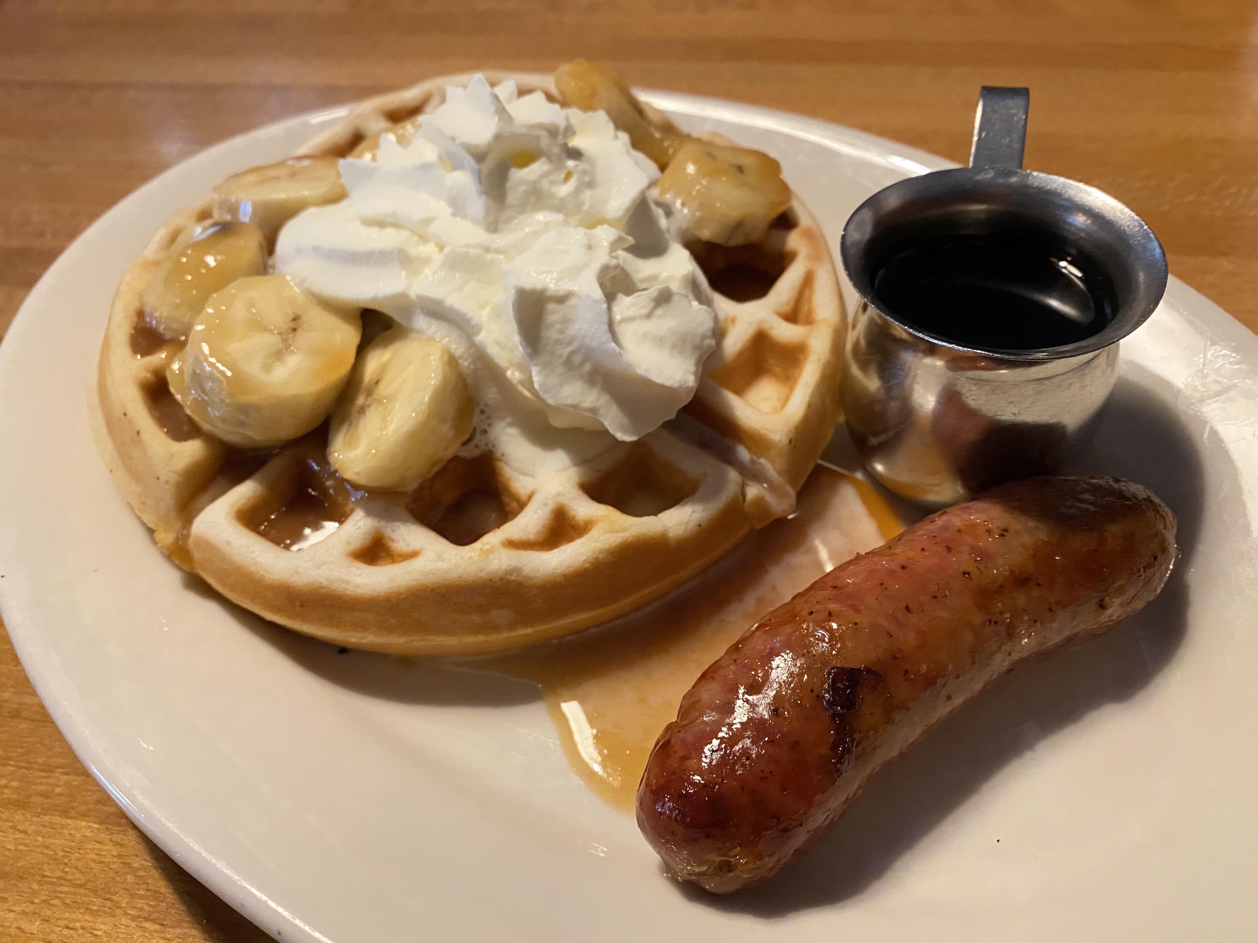 [OC] Banana Foster Waffles, oh brunch how I’ve missed you! r/FoodPorn