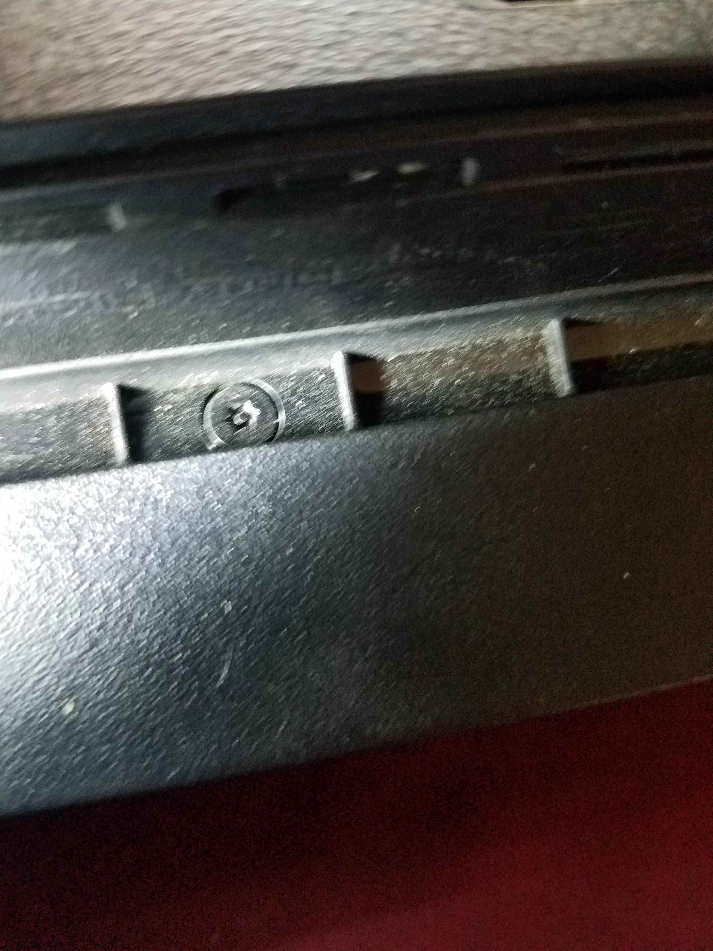 I'm trying to open my PS3 and clean it but I dont know what kind of