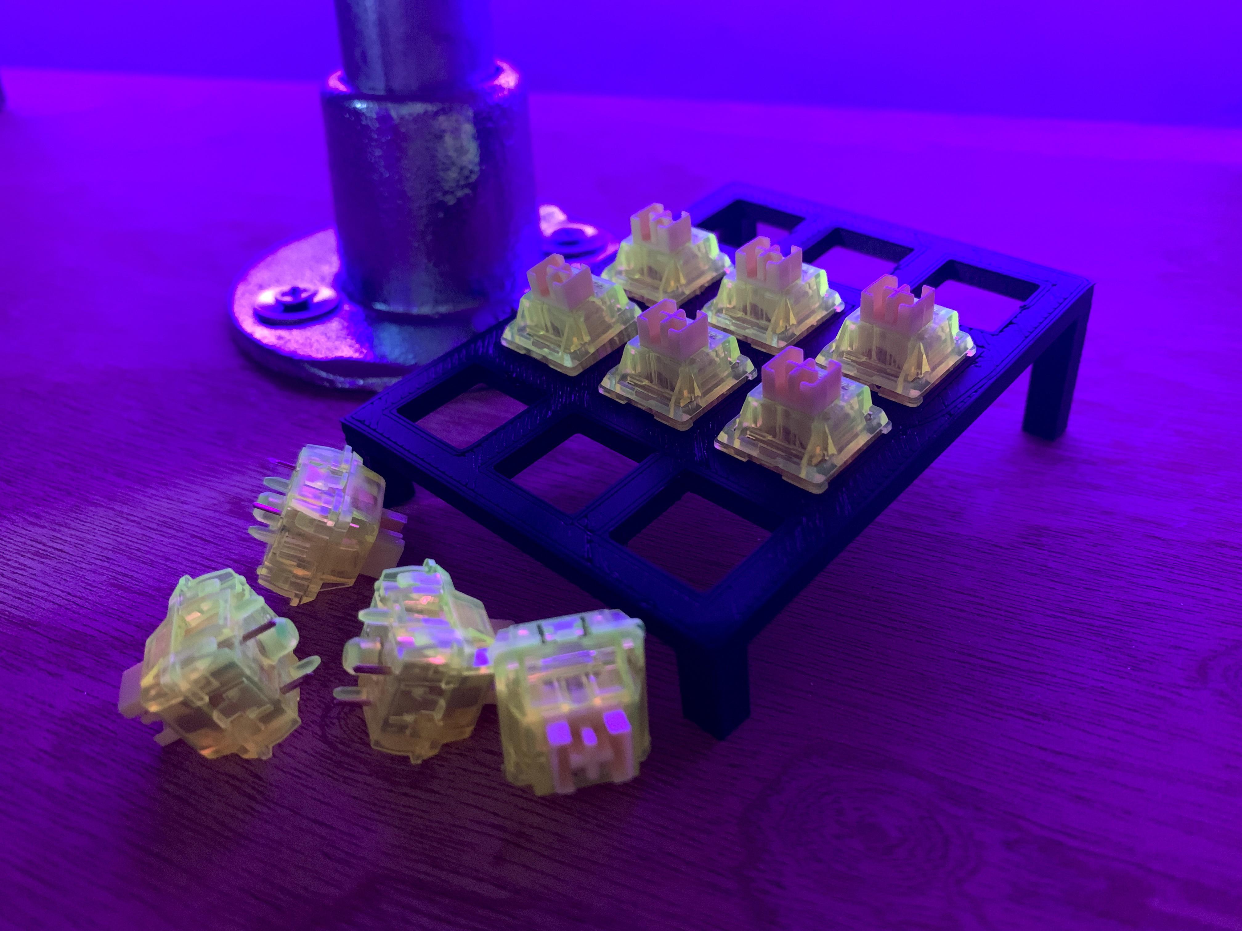 Just a few lubed Gateron yellow inks waiting for the PDXKBC Macropad