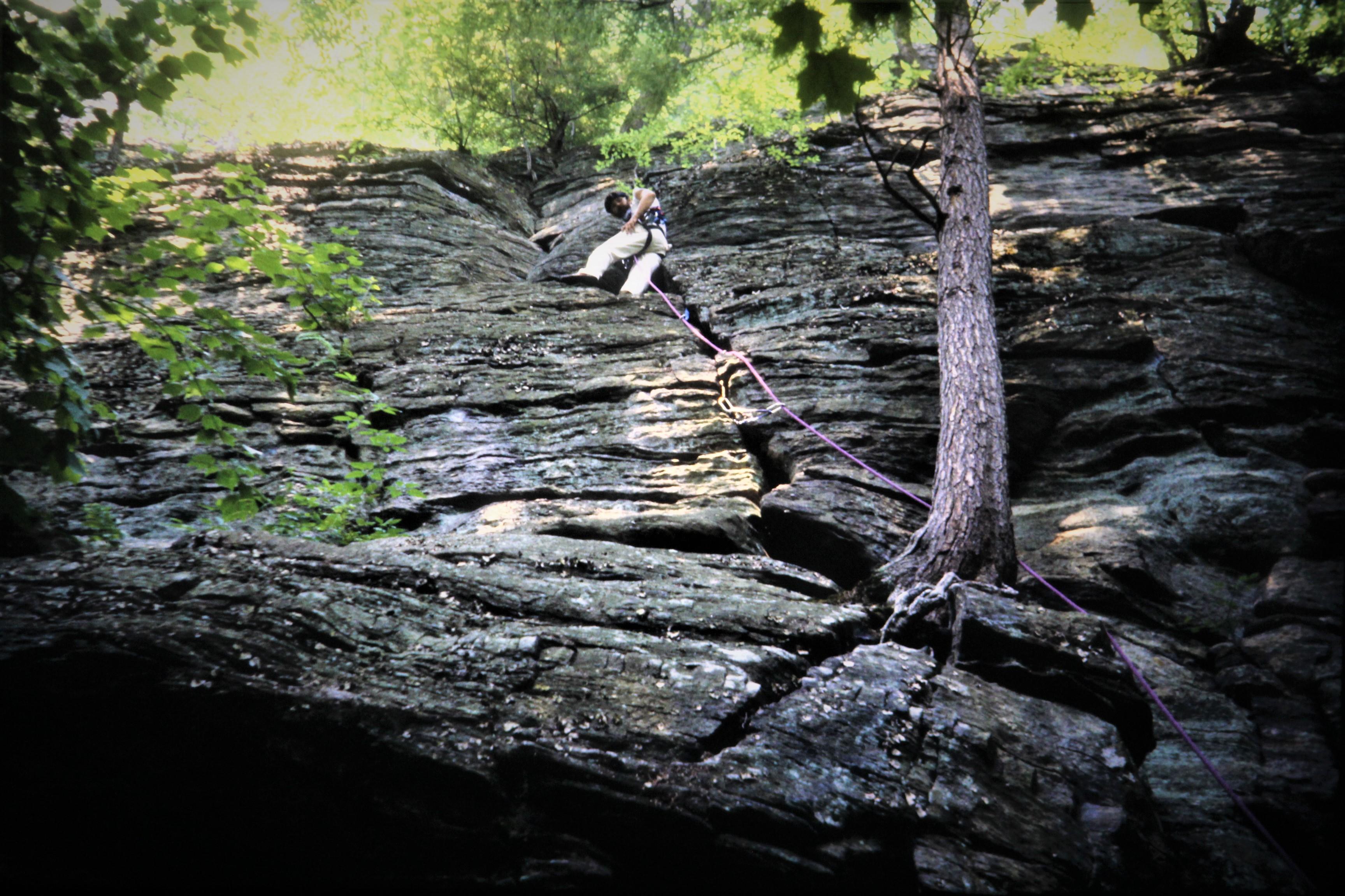 I used to climb the trad routes at Farley Ledge (MA). It has has
