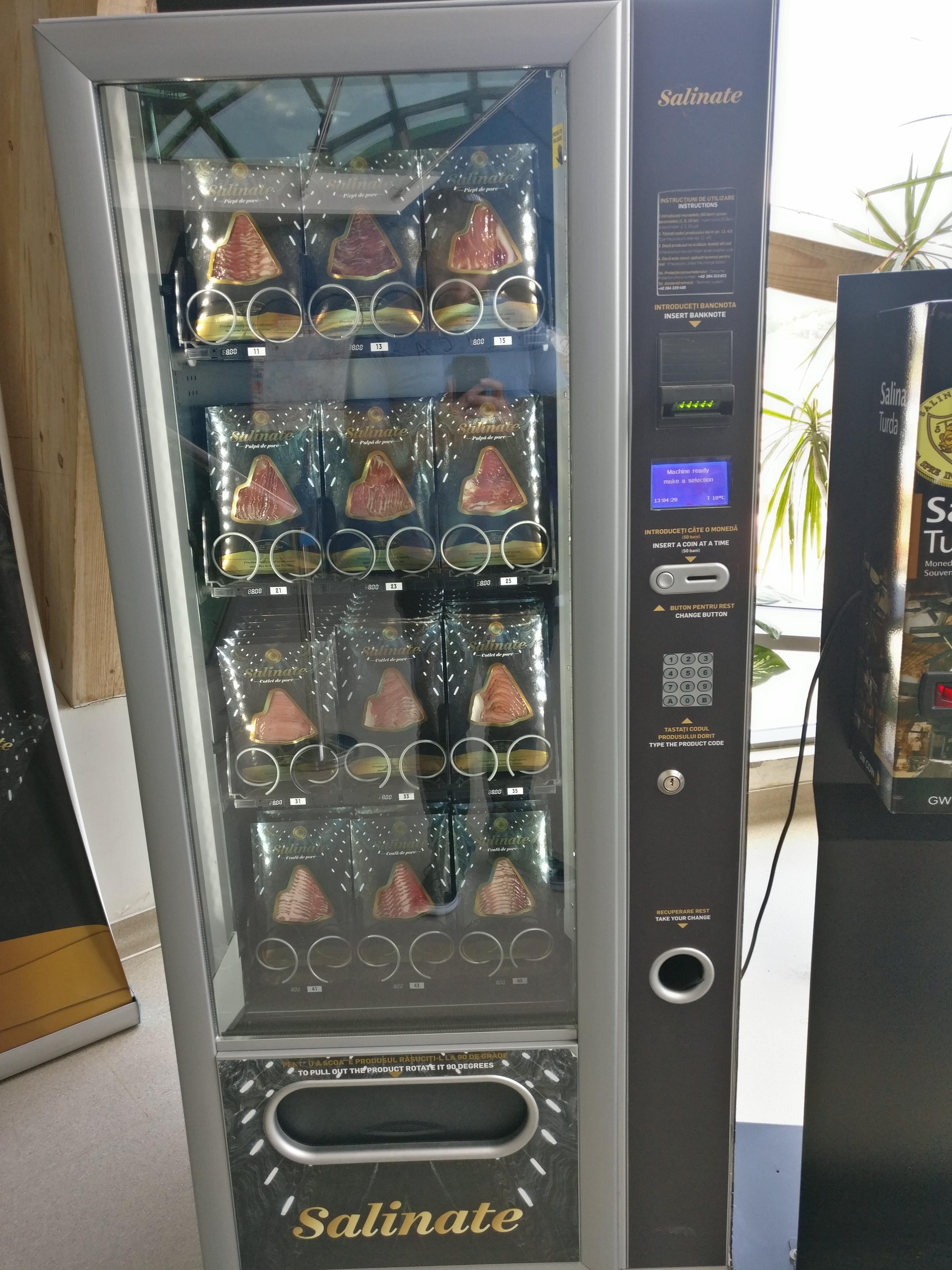 This vending machine in Romania dispenses cuts of ham r/mildlyinteresting