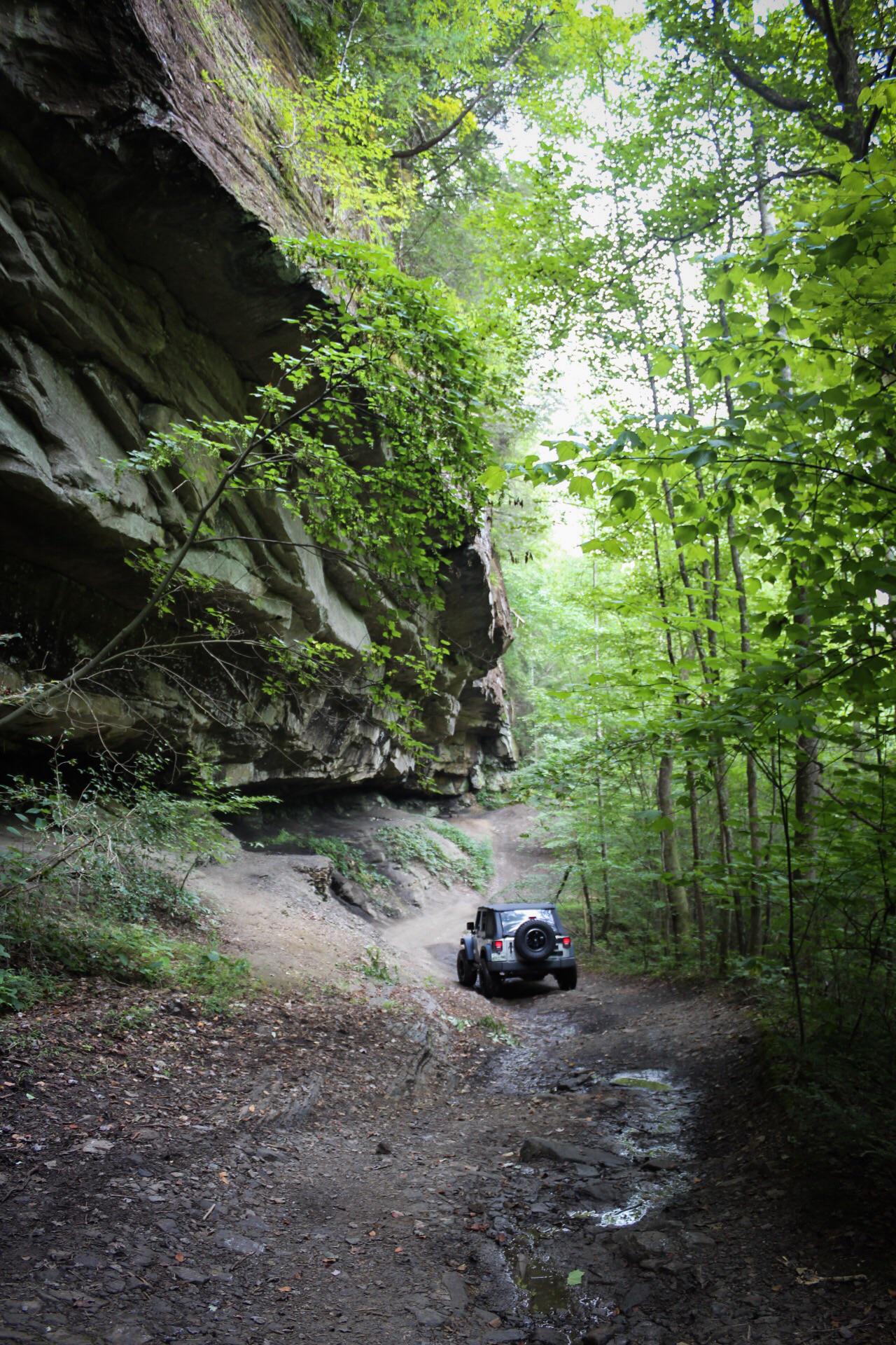 Exploring Nemo’s Tunnel in Wartburg, TN r/Jeep