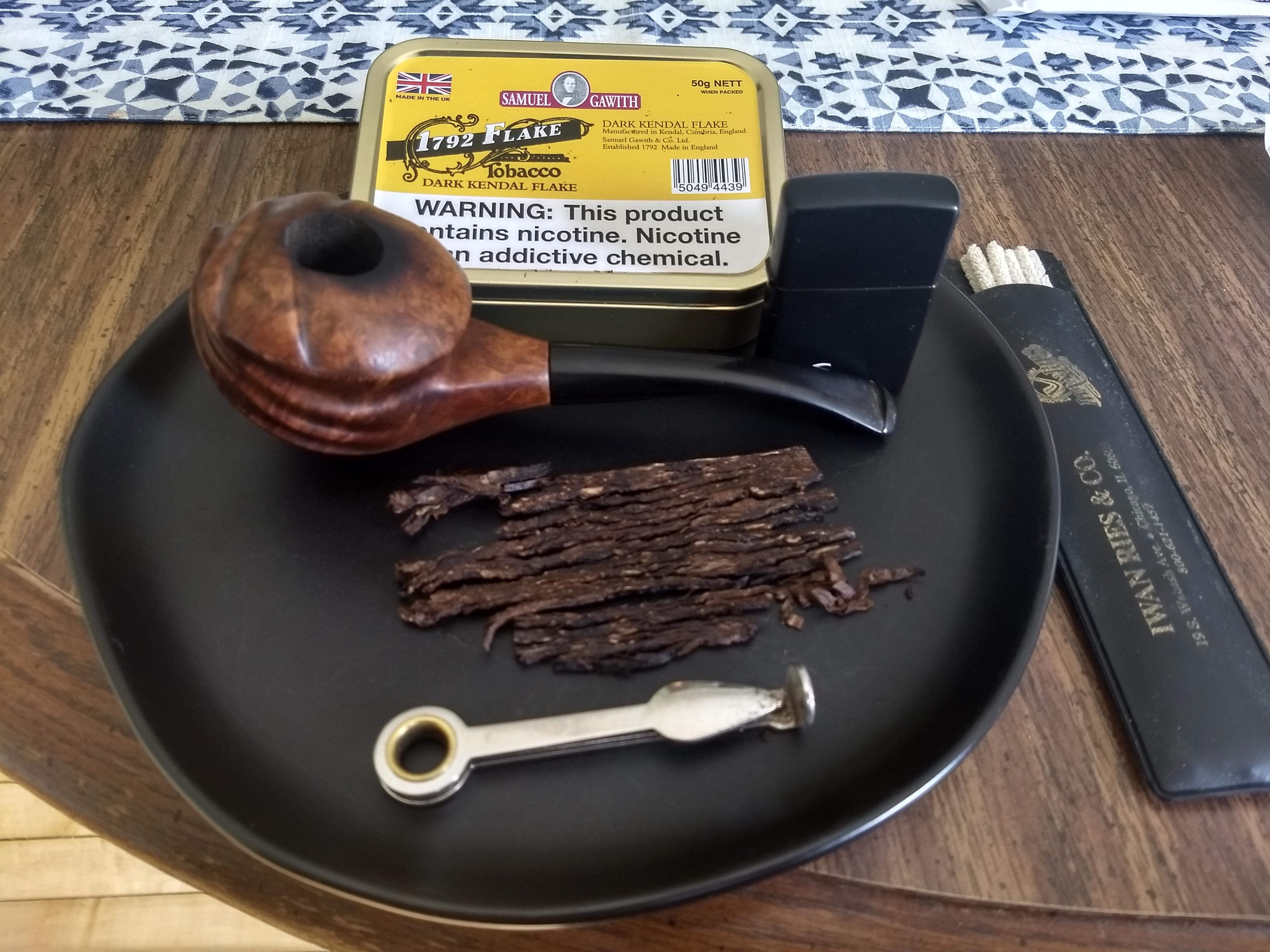 First pipe I carved and first time with 1792 r/PipeTobacco