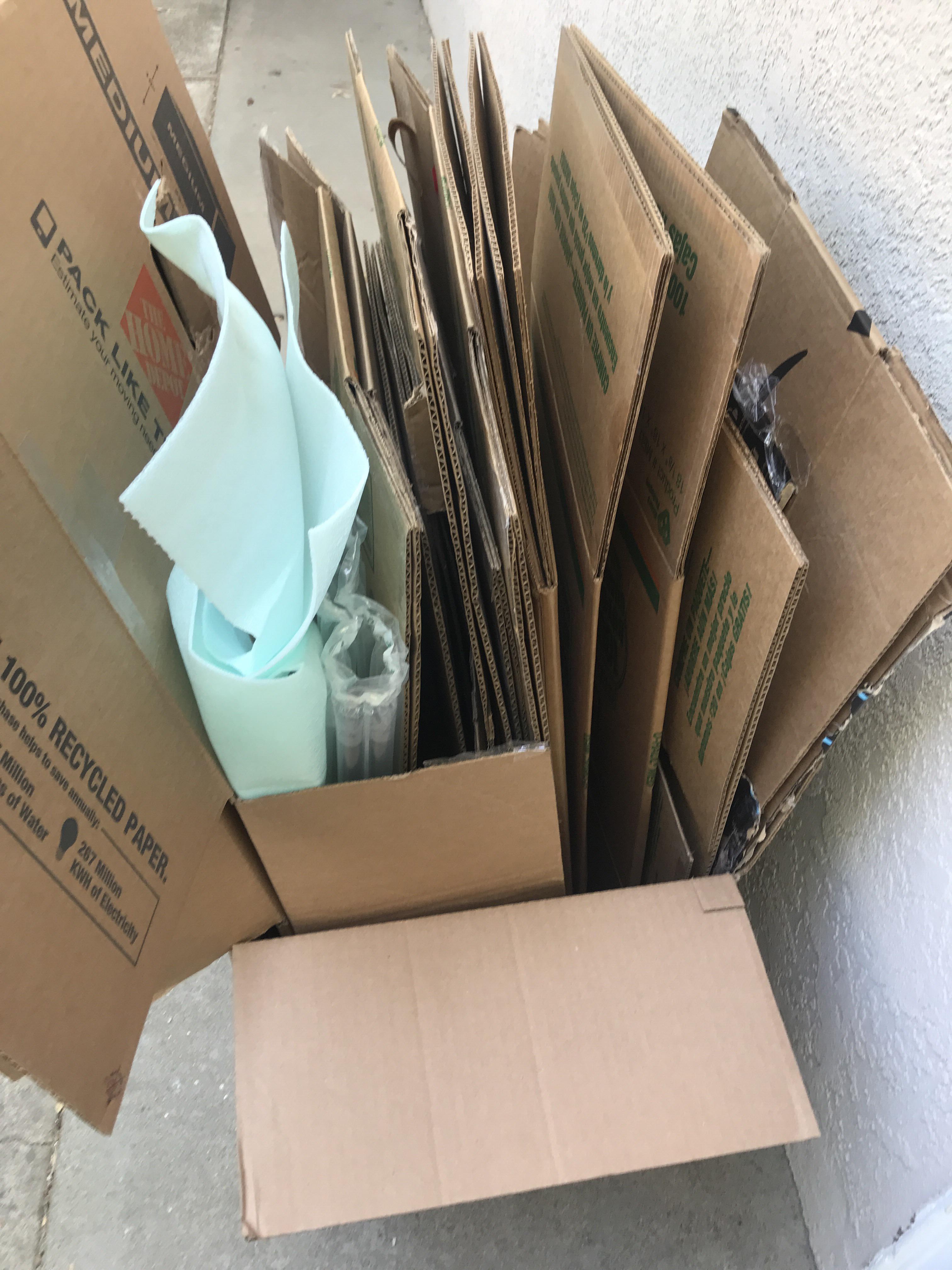moving boxes r/SacramentoBuyNothing