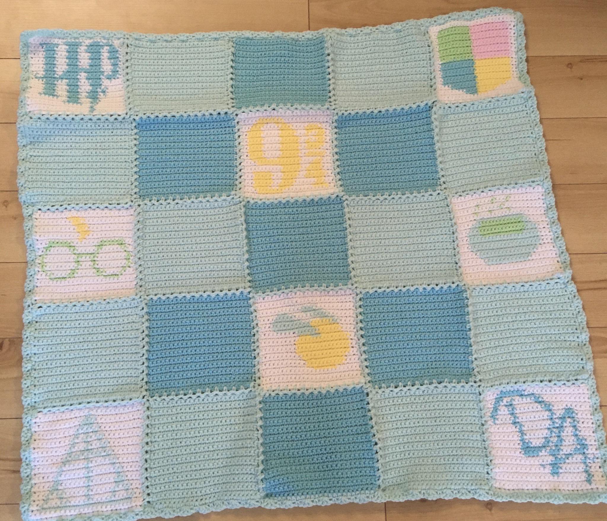 I made a baby toned Harry Potter blanket! r/crochet