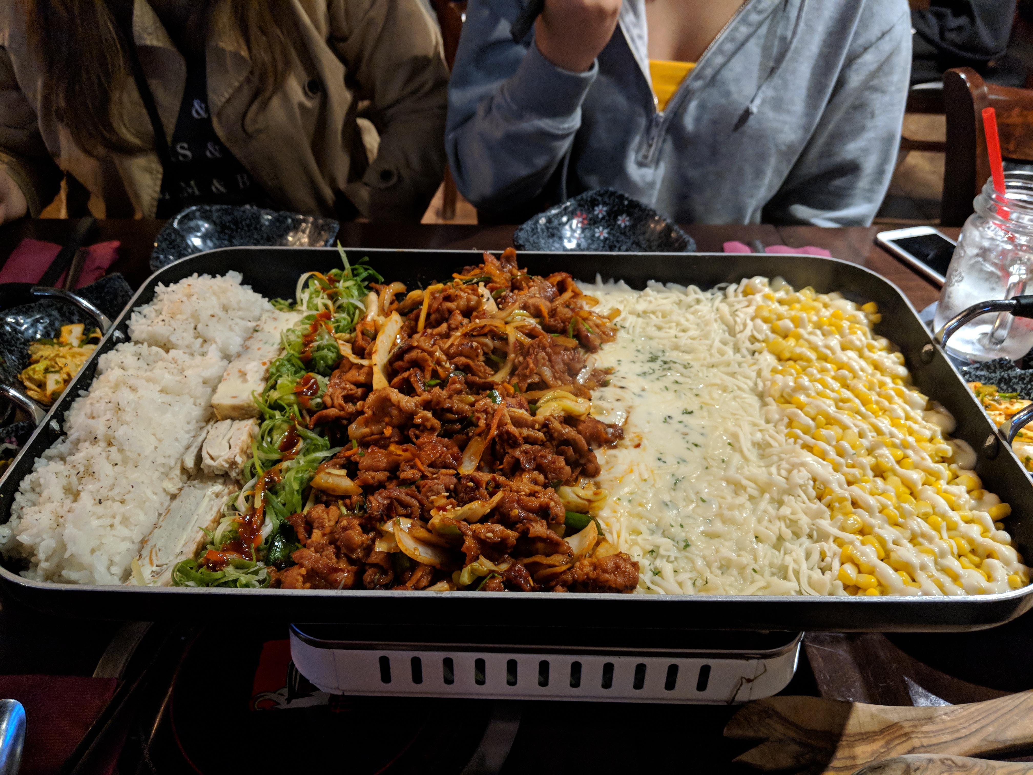 [I ate] Korean spicy pork hot plate. r/food