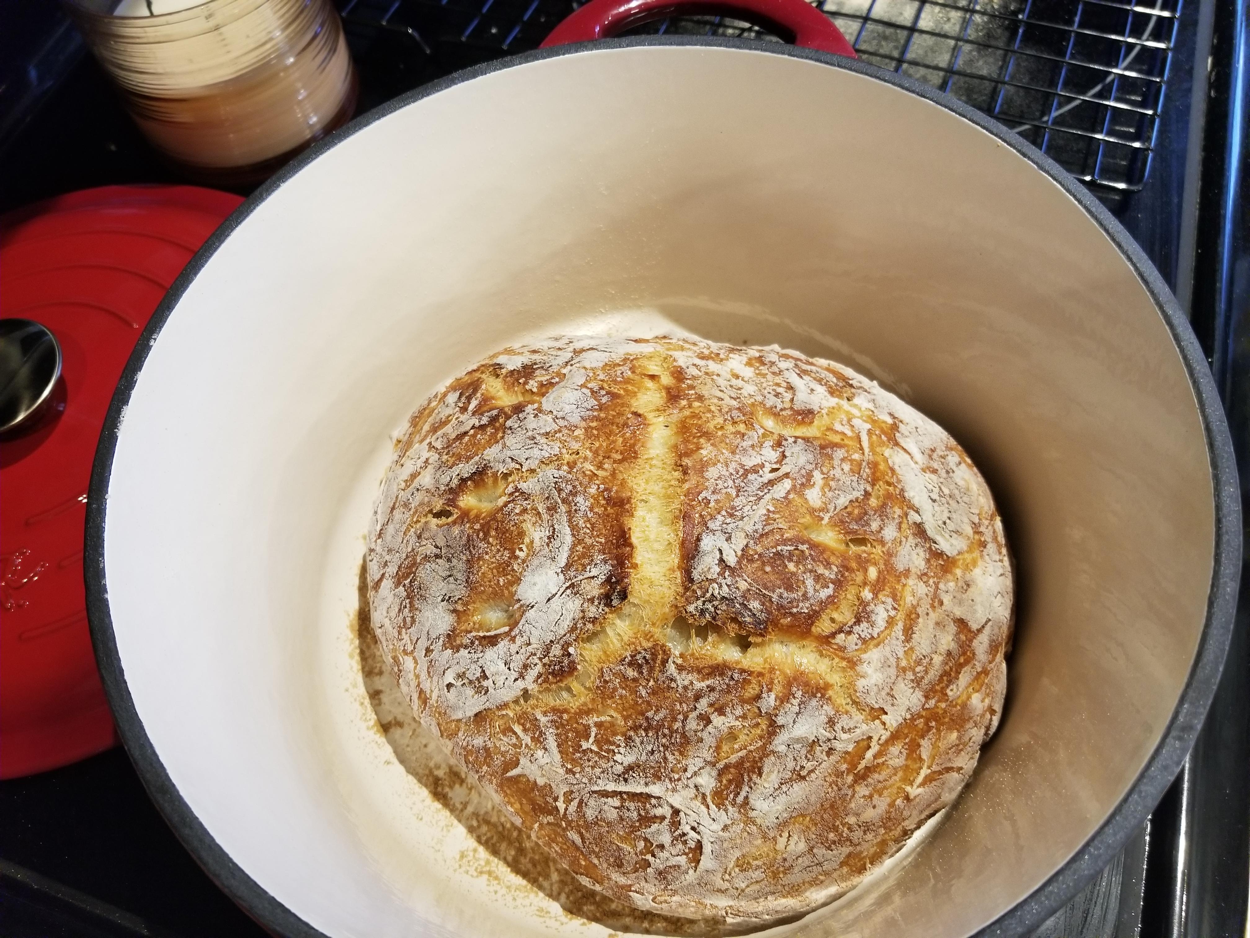 First attempt at making bread in my dutch oven r/Breadit