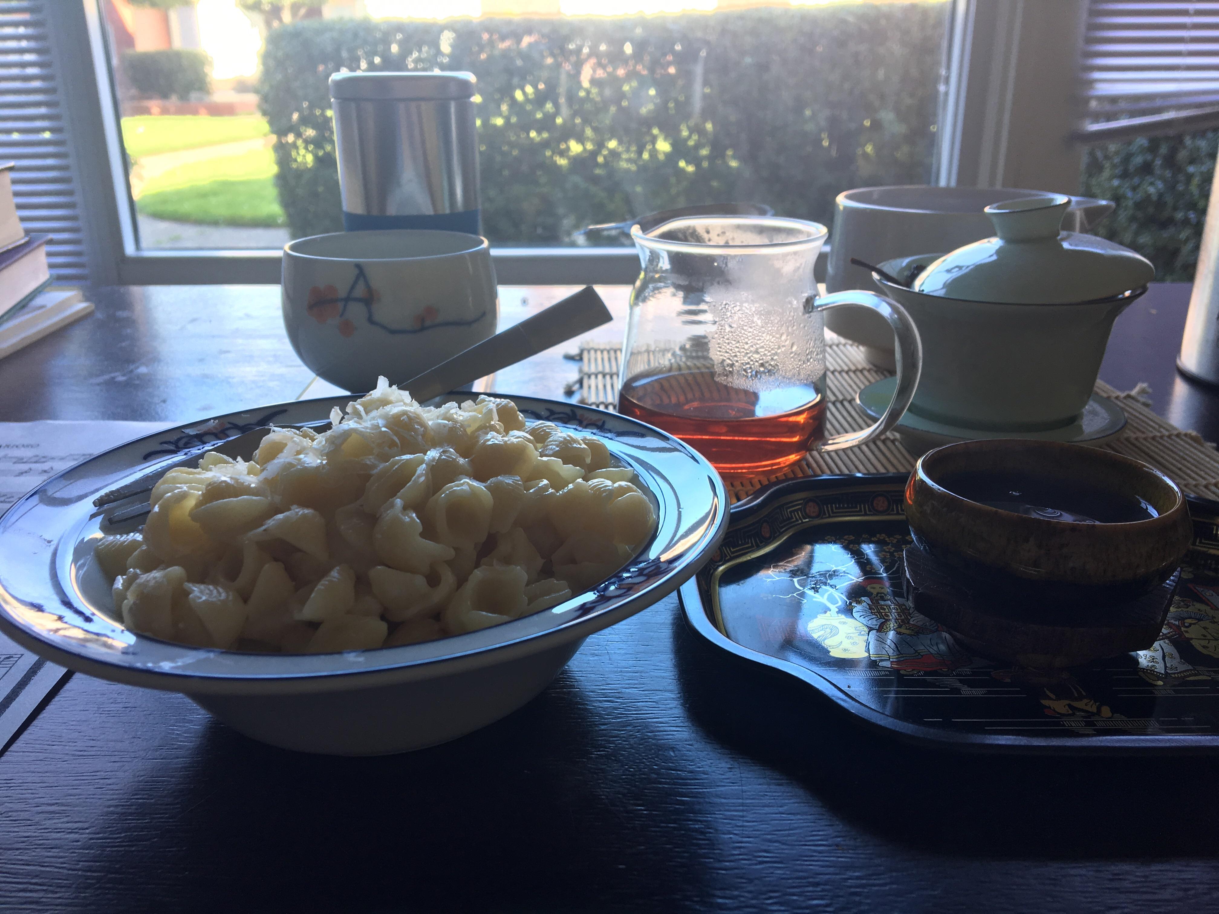 Mac and cheese? More like Mac and TEAS!!! Mi Xiang 18 from Red Blossom