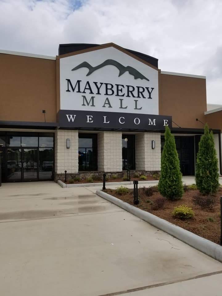 Liberty Village Premium Outlets, Flemington NJ A (mostly) abandoned