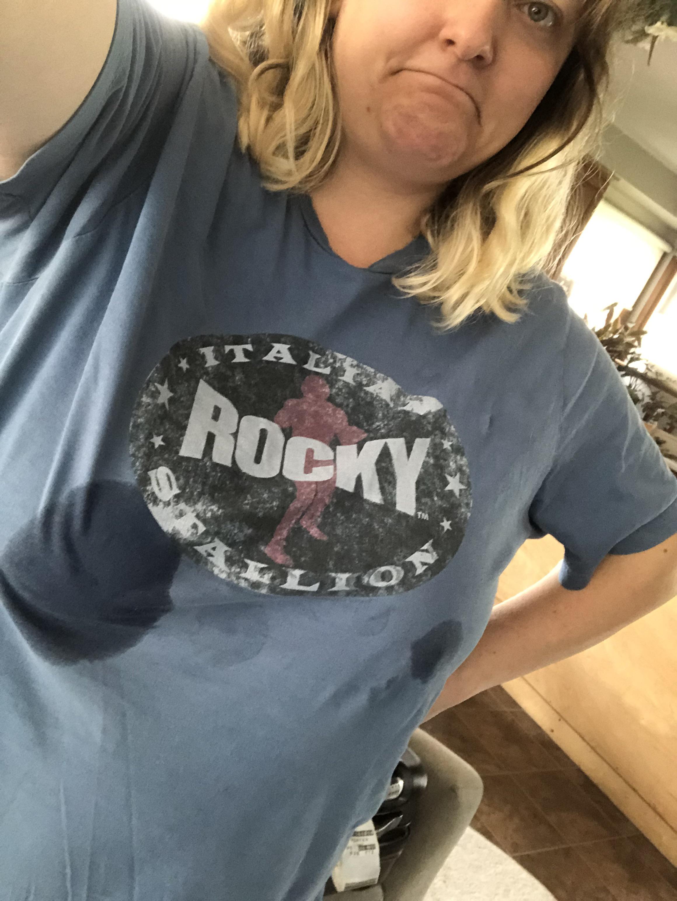 Breastfeeding moms, the struggle is real 😭 I walked to the mailbox and