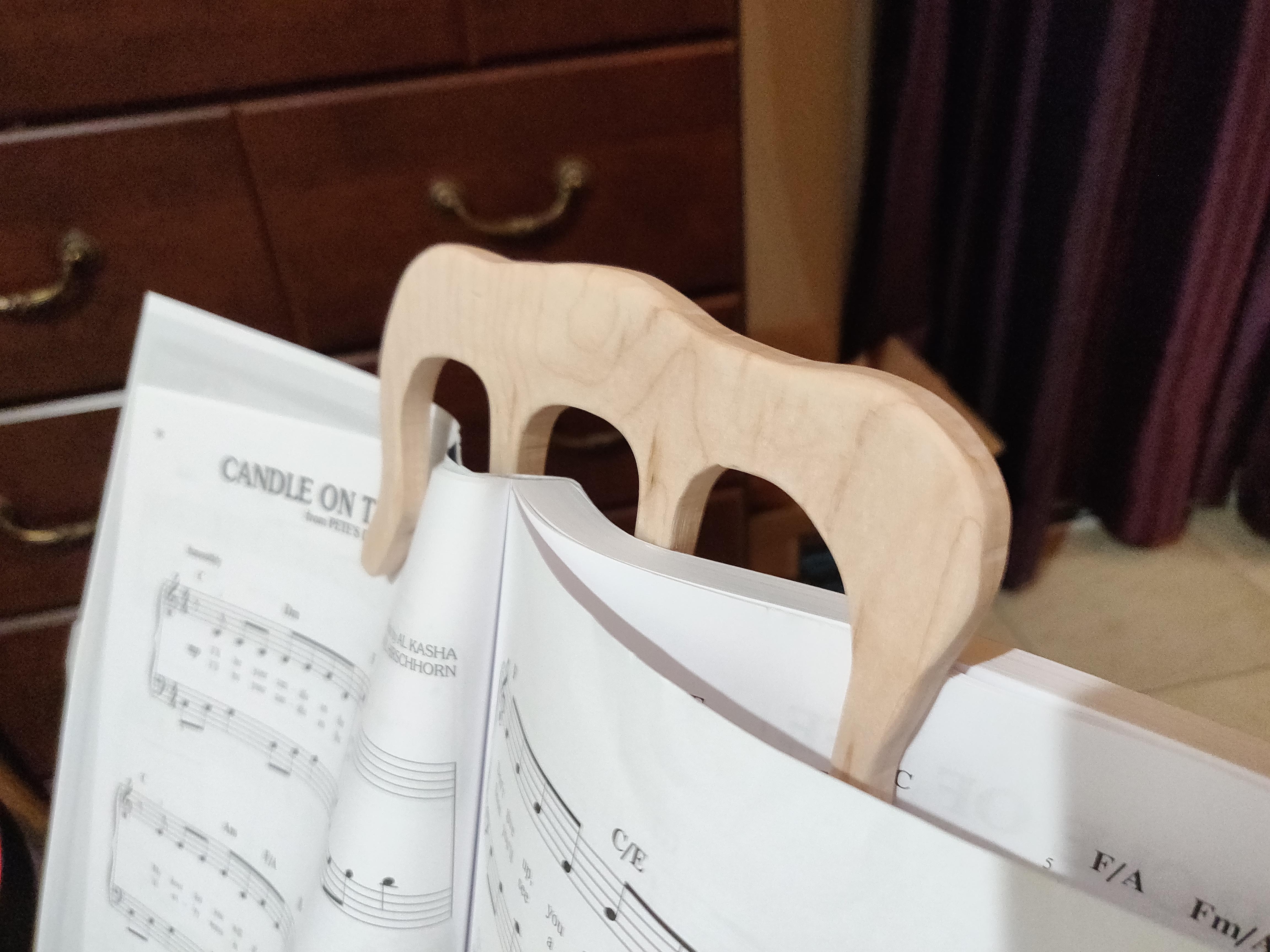 Wife's quaranteaching herself piano, needed a thing to keep music