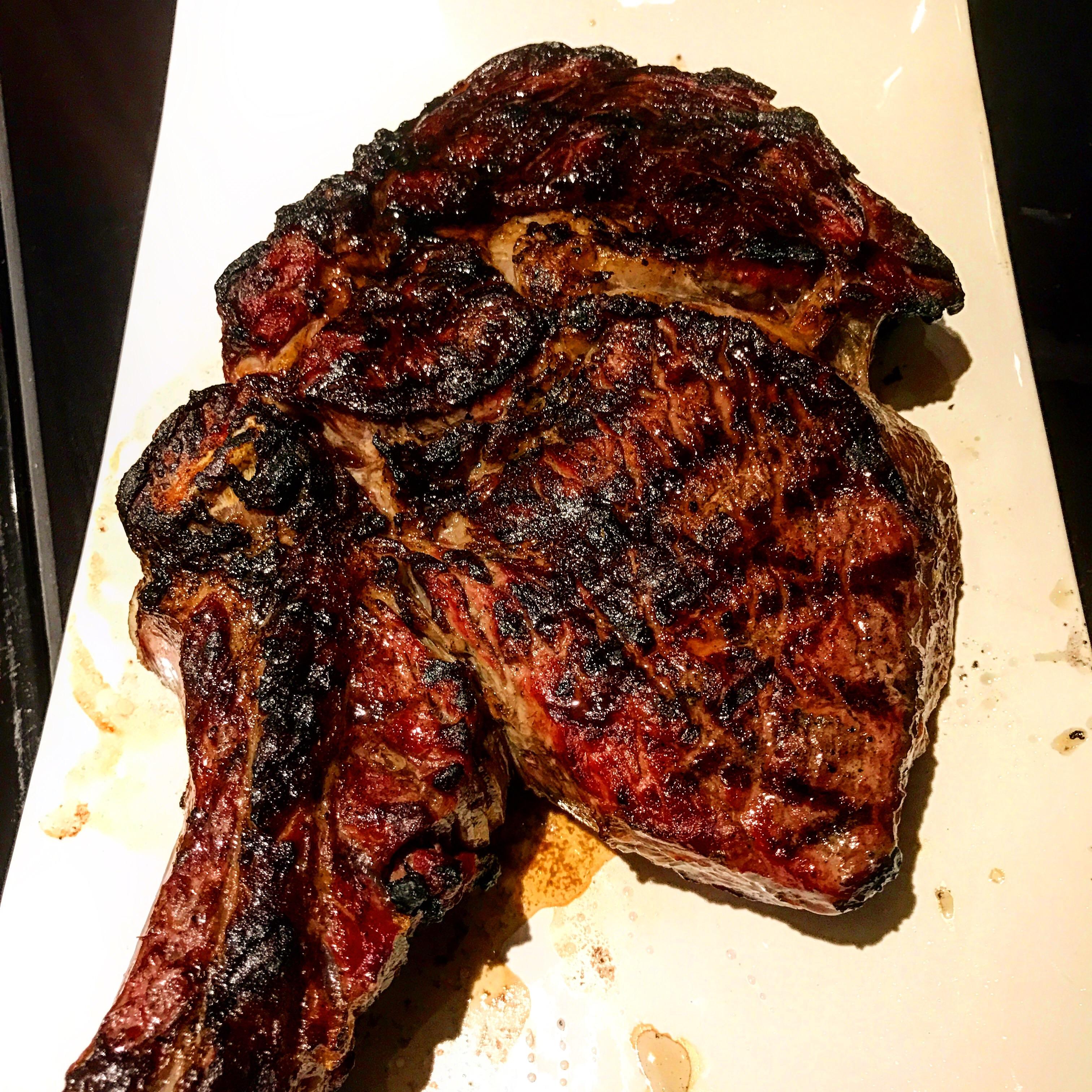 This is why i love my big green egg! steak