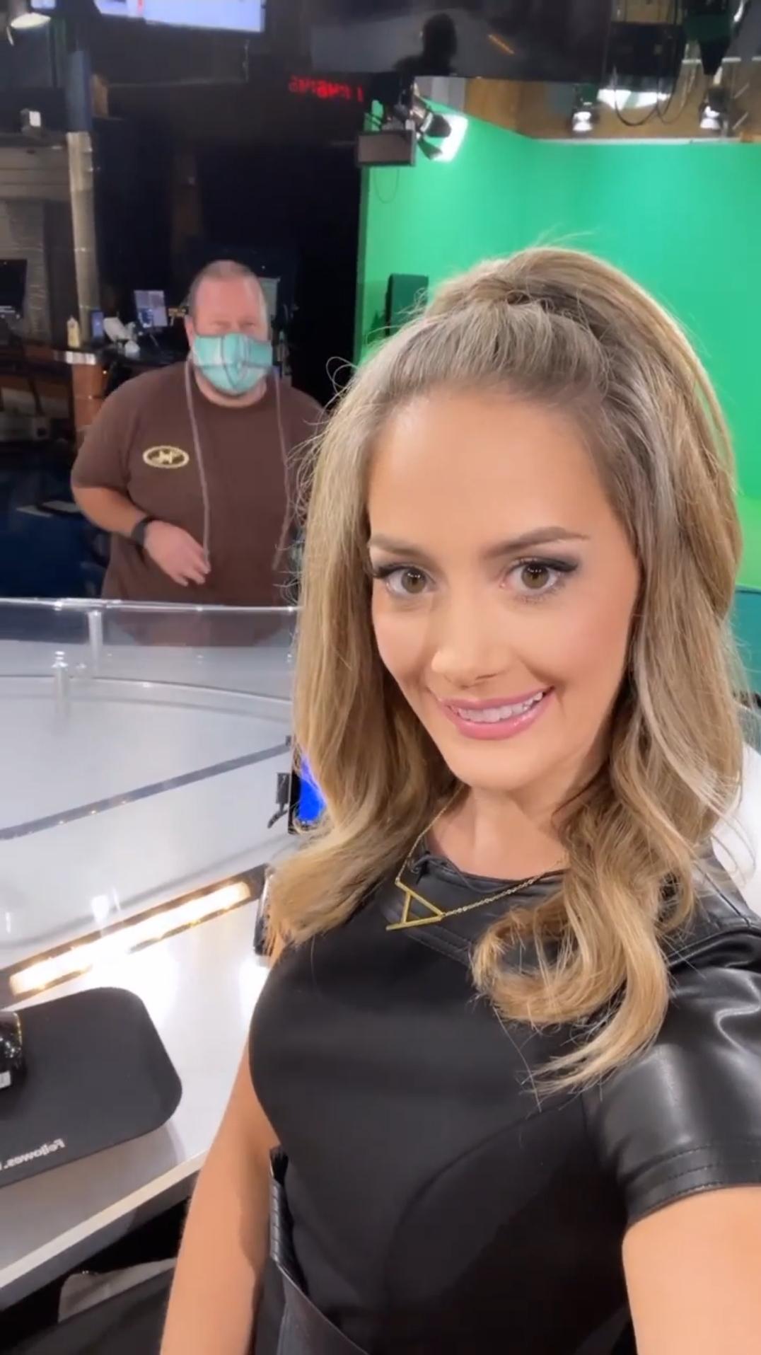 Ali Hoxie WXYZ Detroit r/hot_reporters